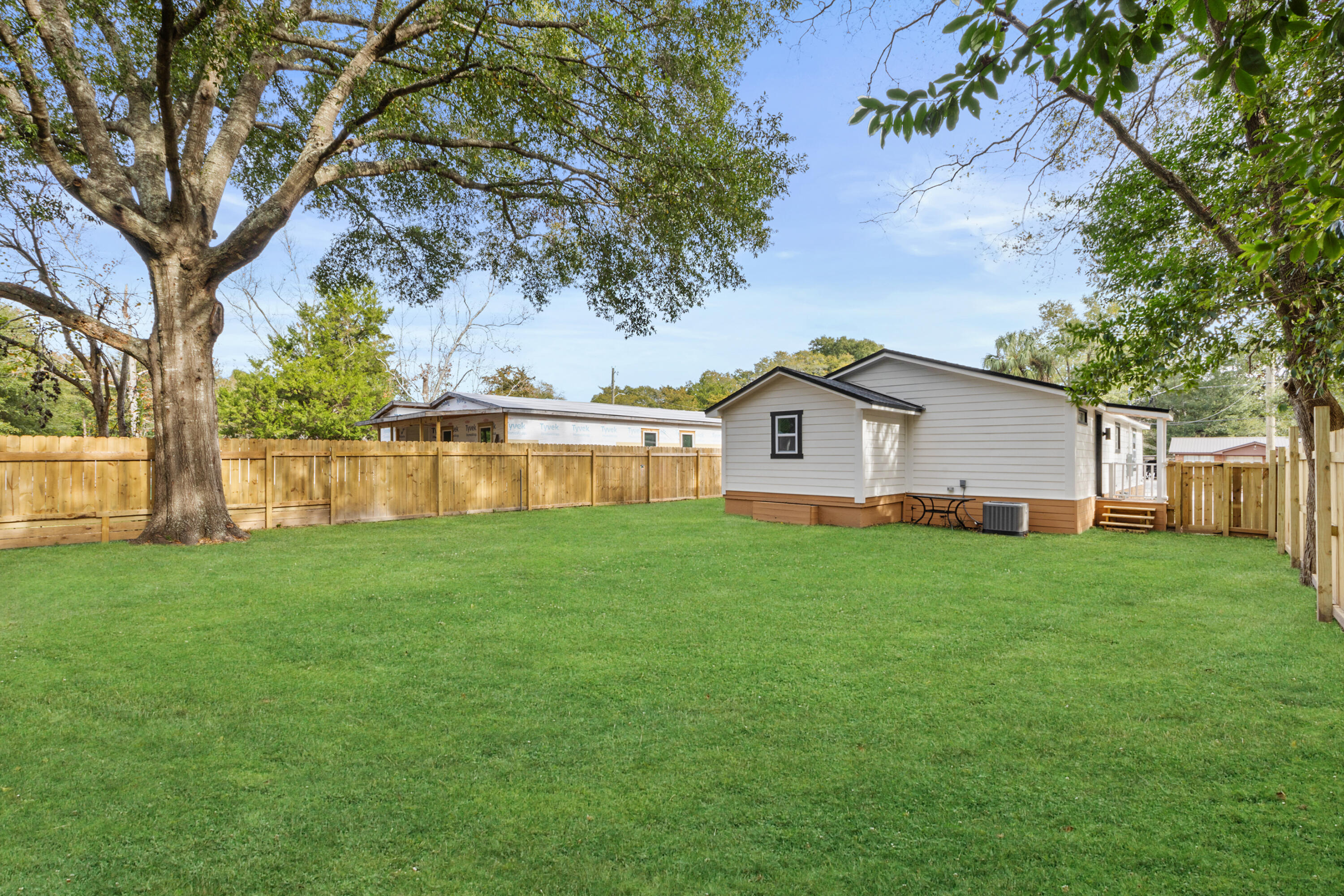 CRESTVIEW - Residential