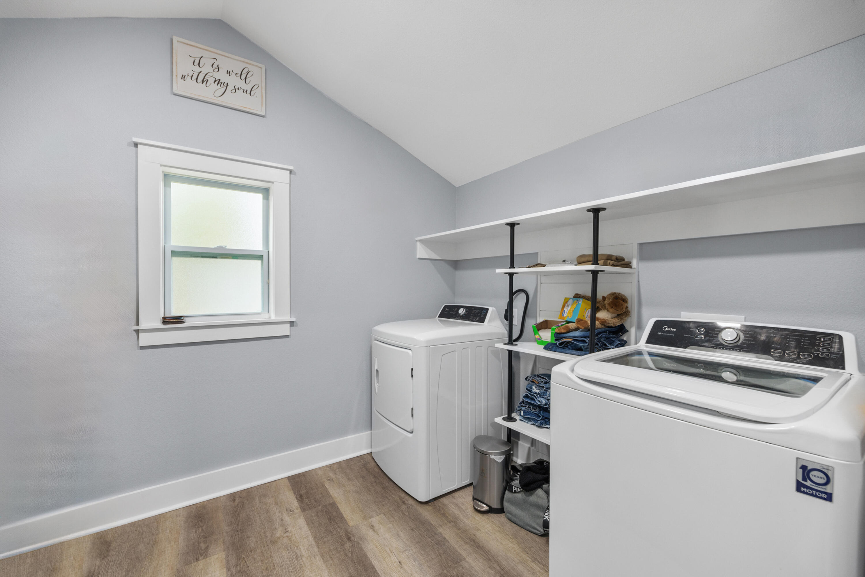 CRESTVIEW - Residential