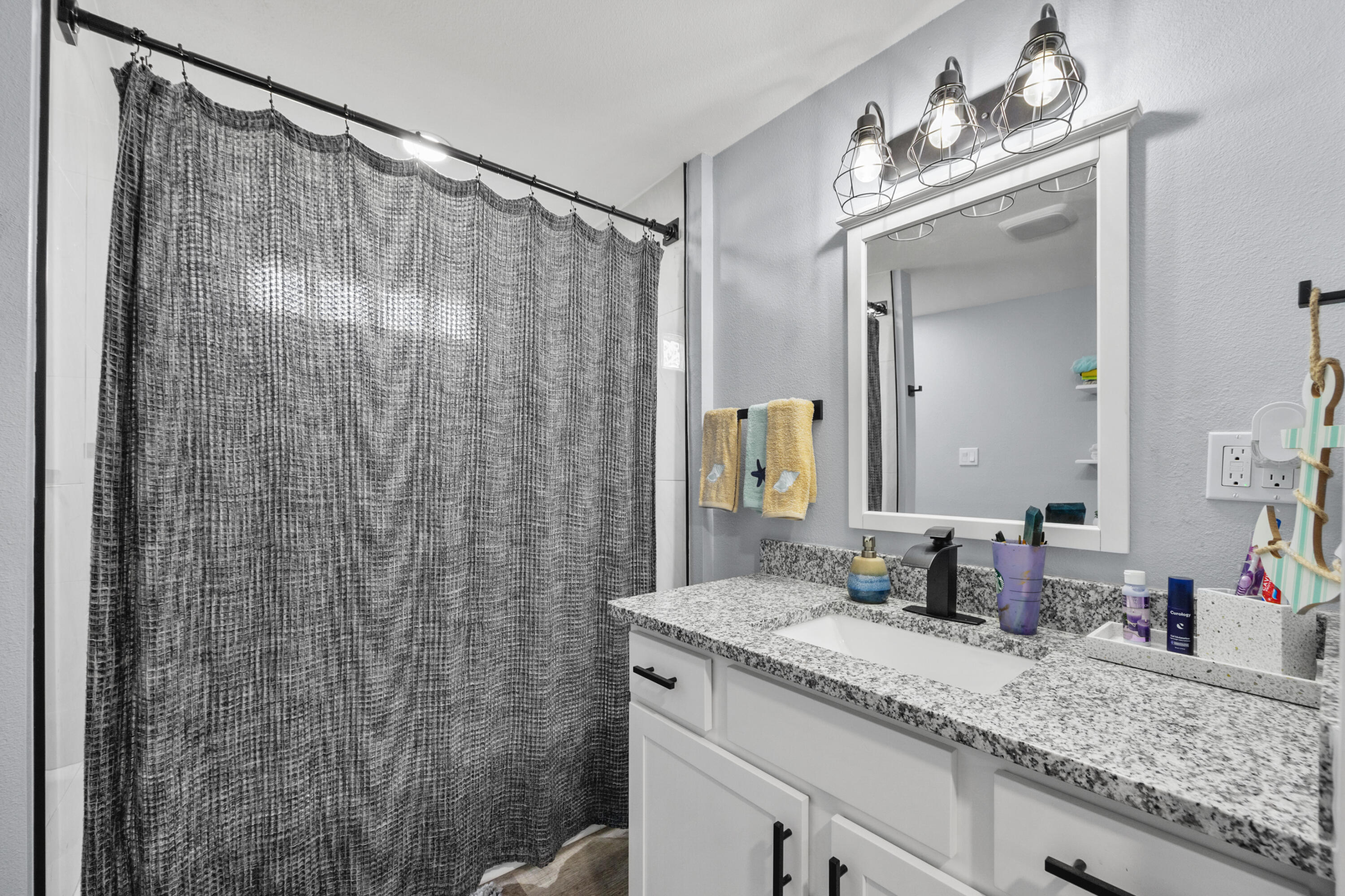 CRESTVIEW - Residential