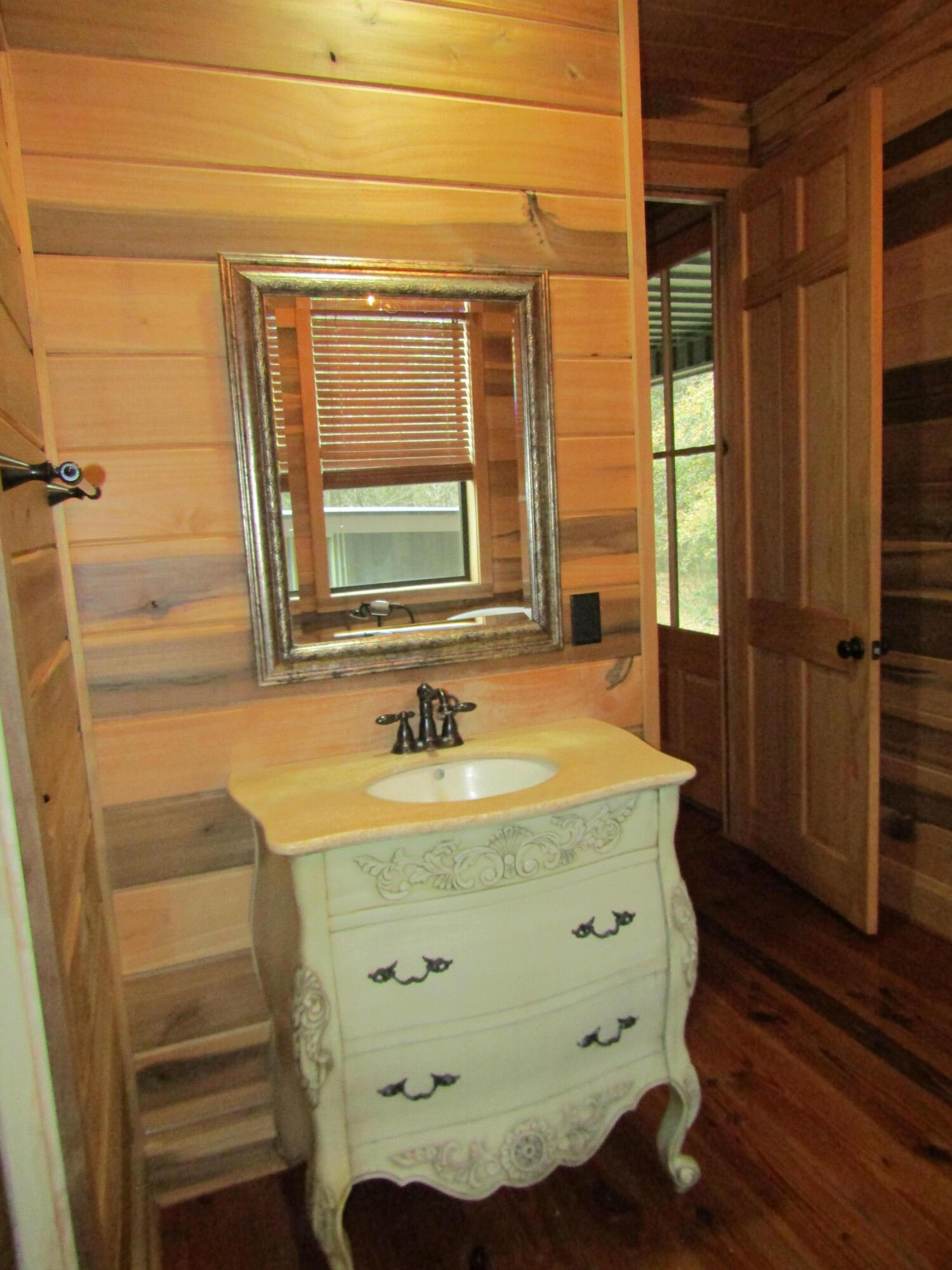 METES & BOUNDS - Farm