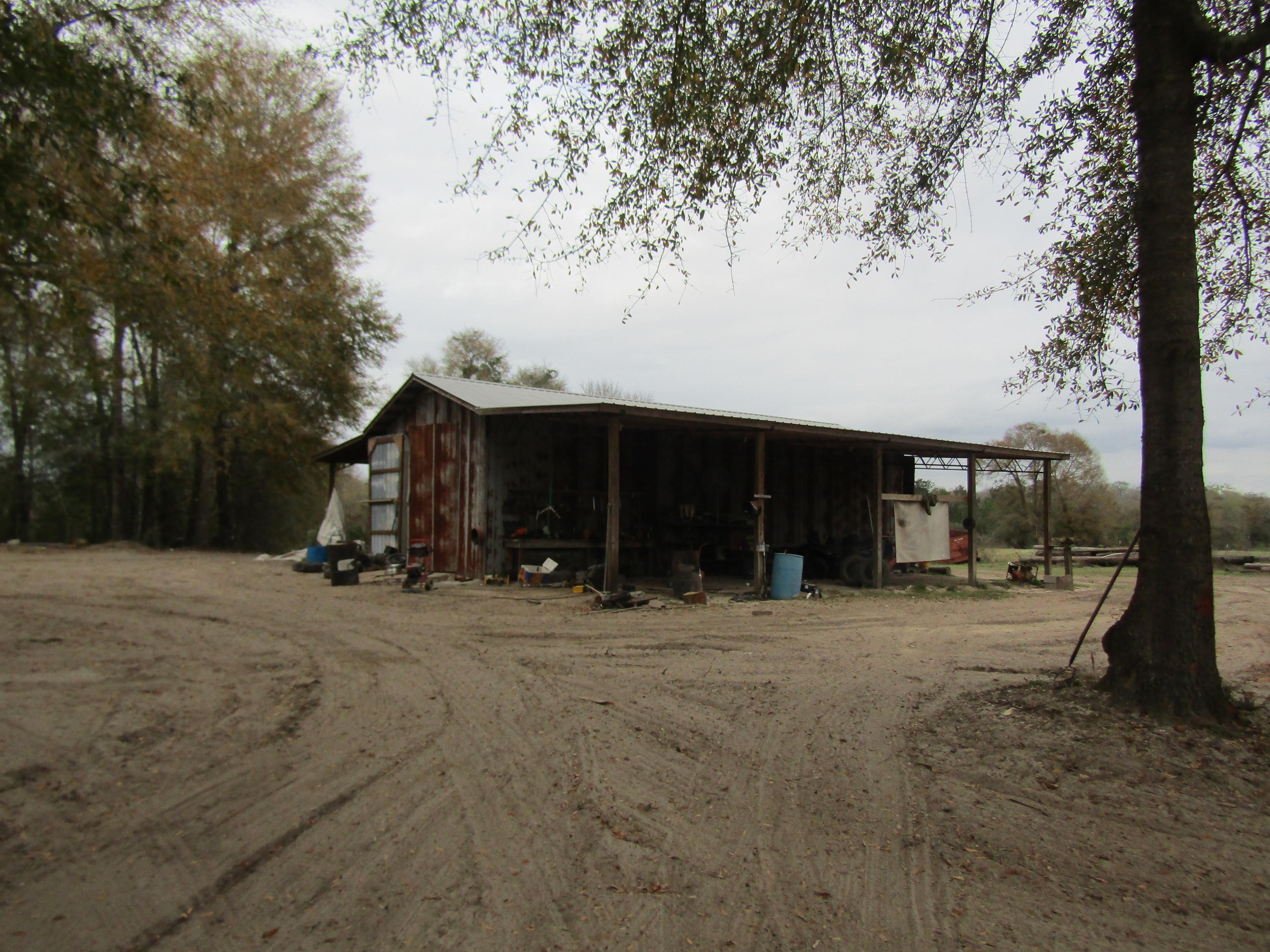 METES & BOUNDS - Farm