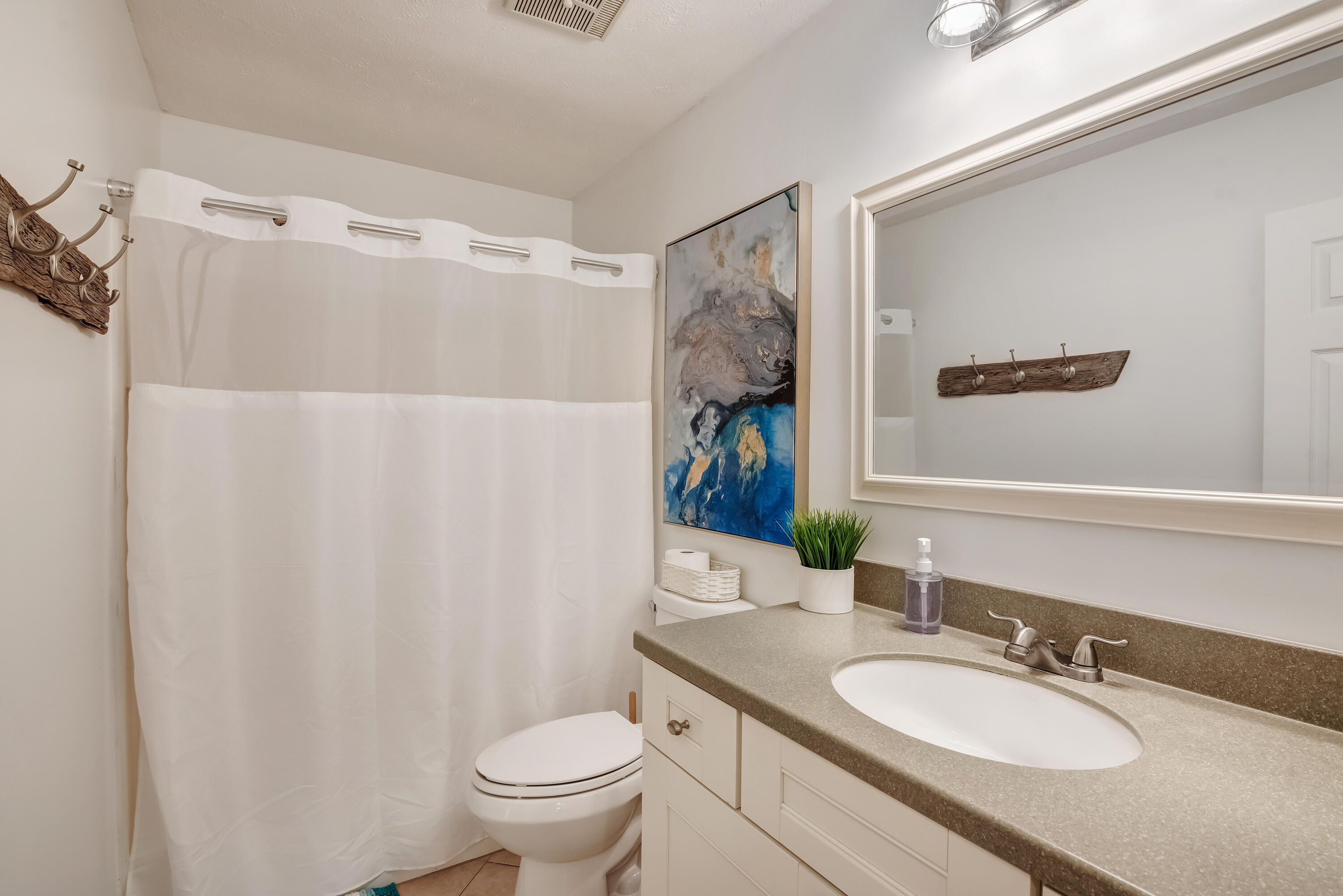 TRADEWIND CONDOS - Residential