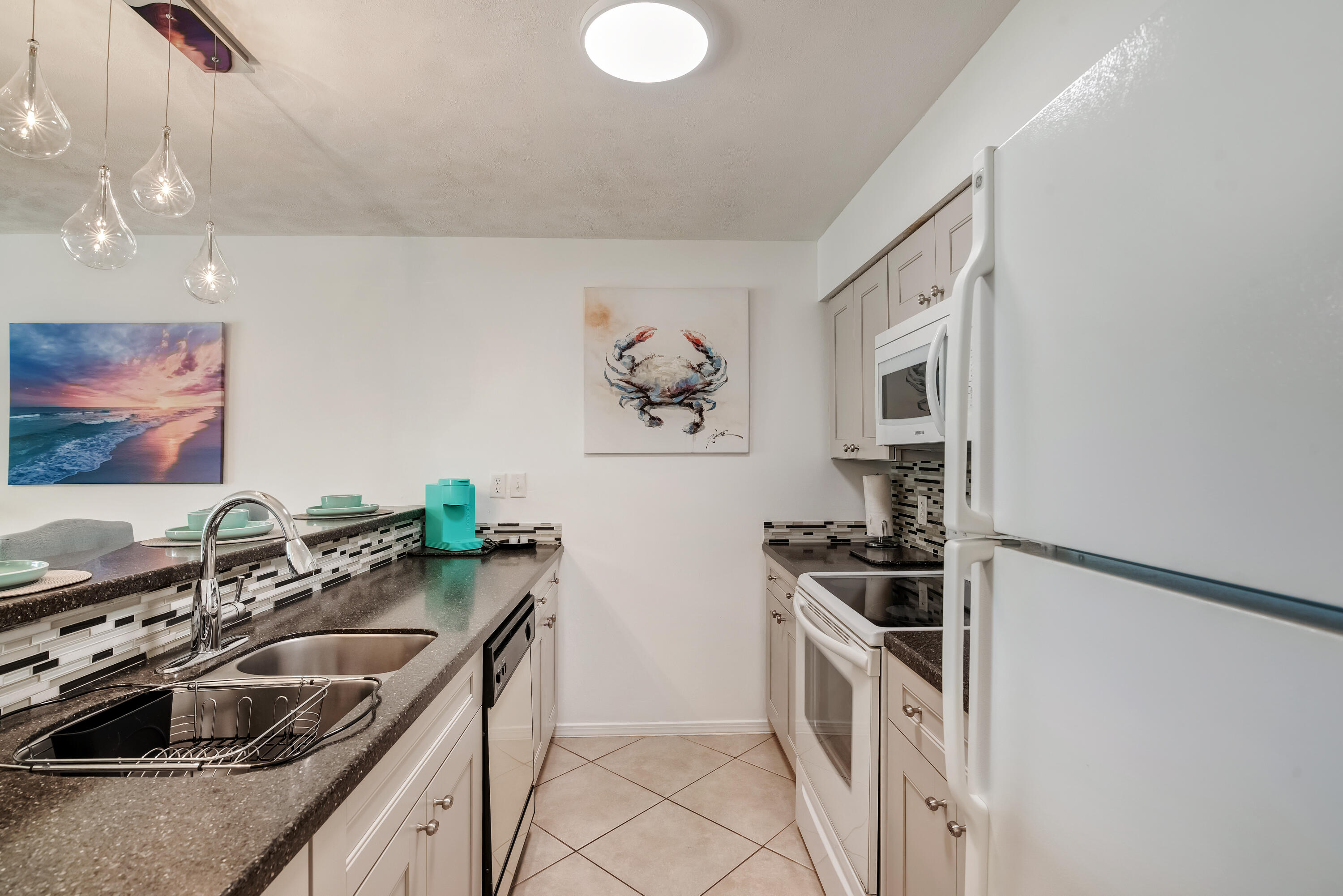 TRADEWIND CONDOS - Residential