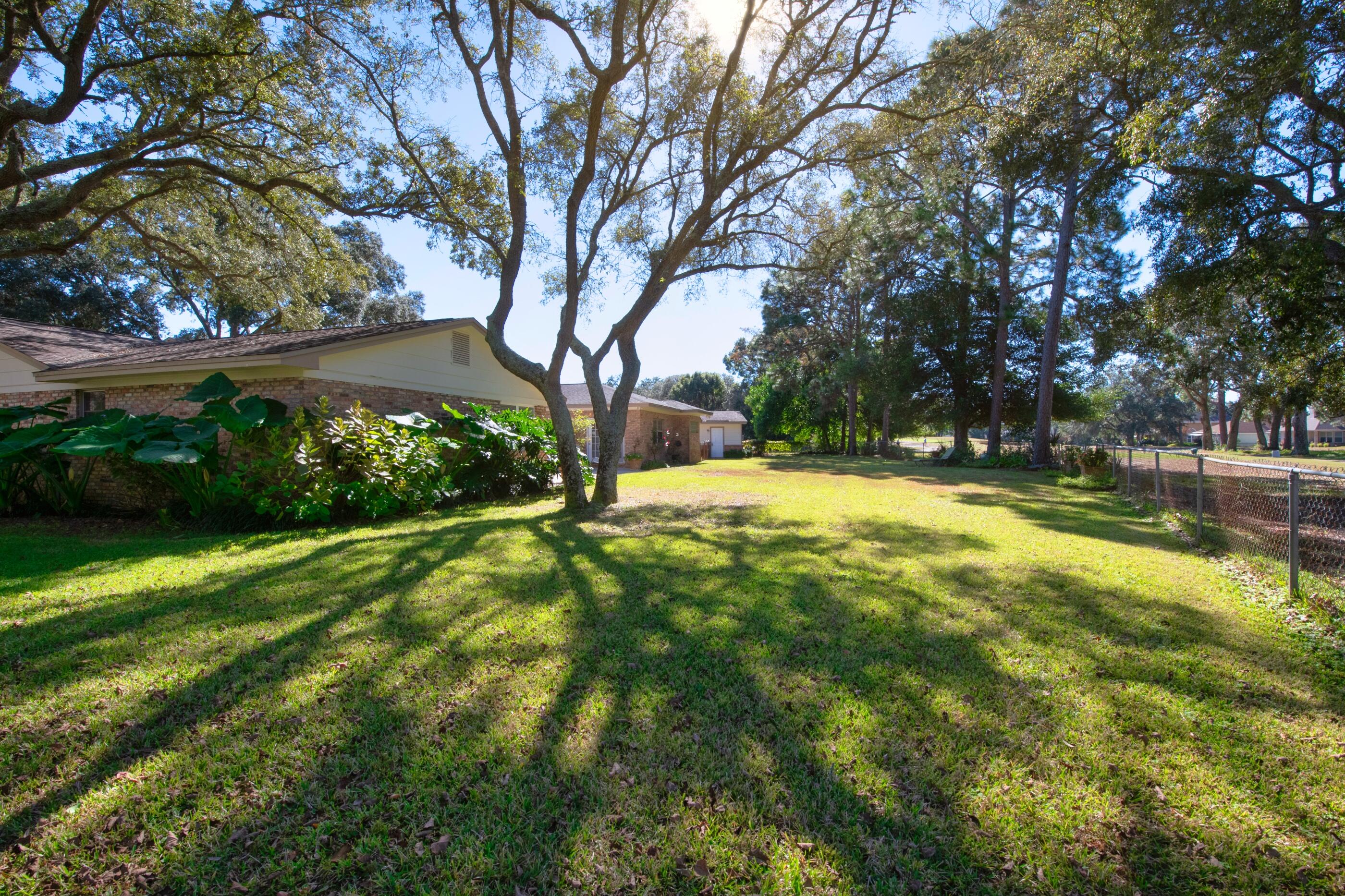 LAKE LORRAINE ESTATE - Residential
