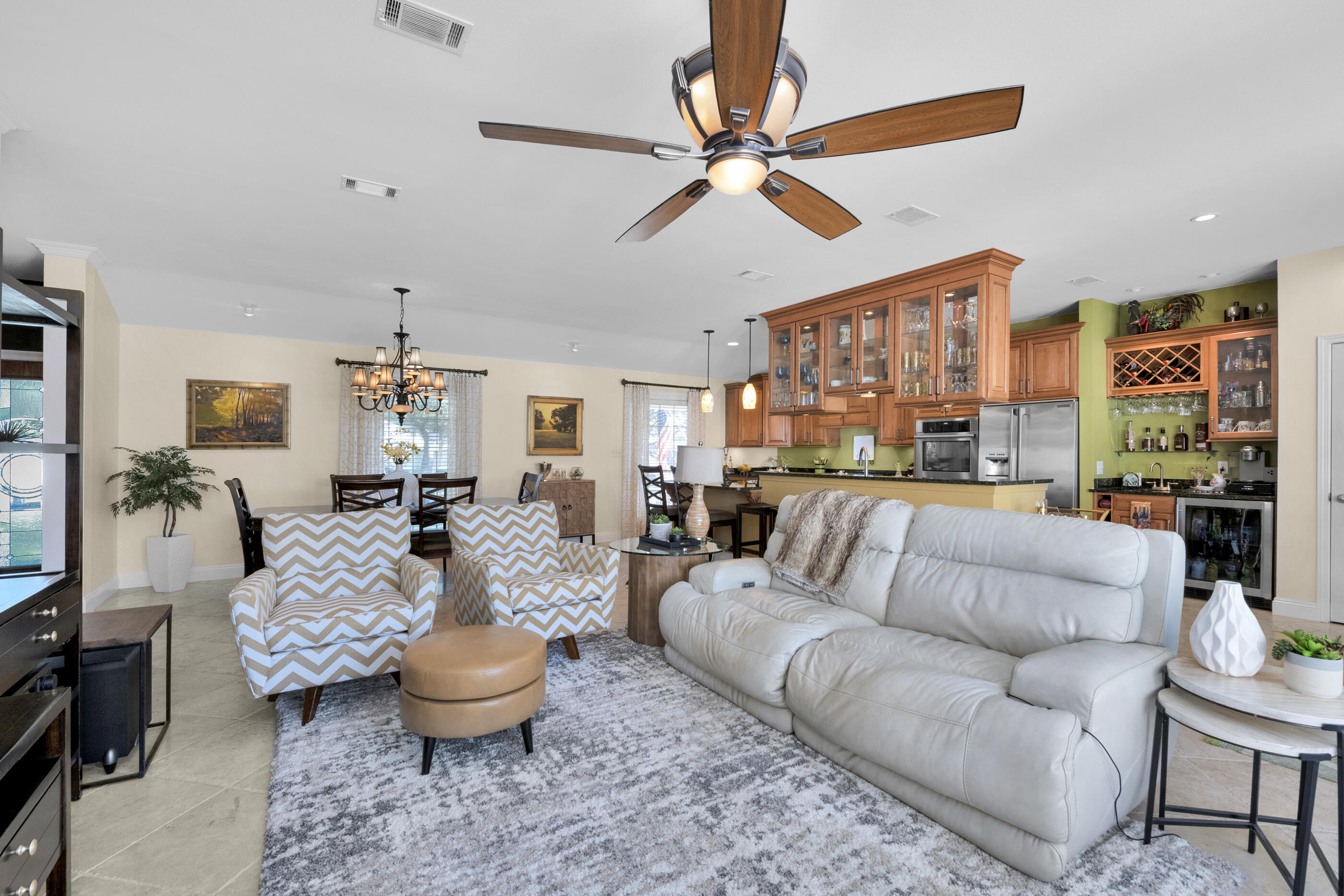 LAKE LORRAINE ESTATE - Residential