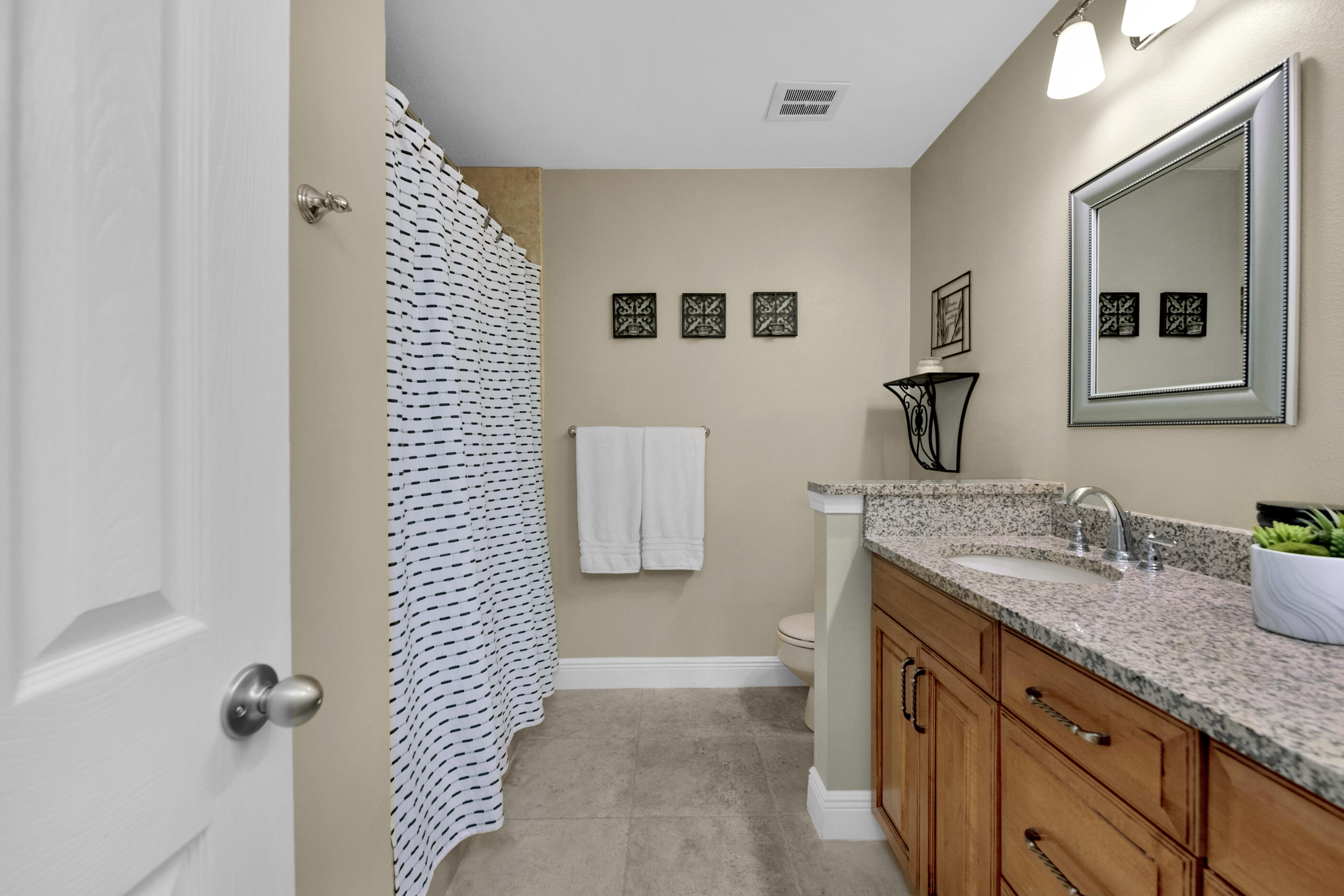 LAKE LORRAINE ESTATE - Residential