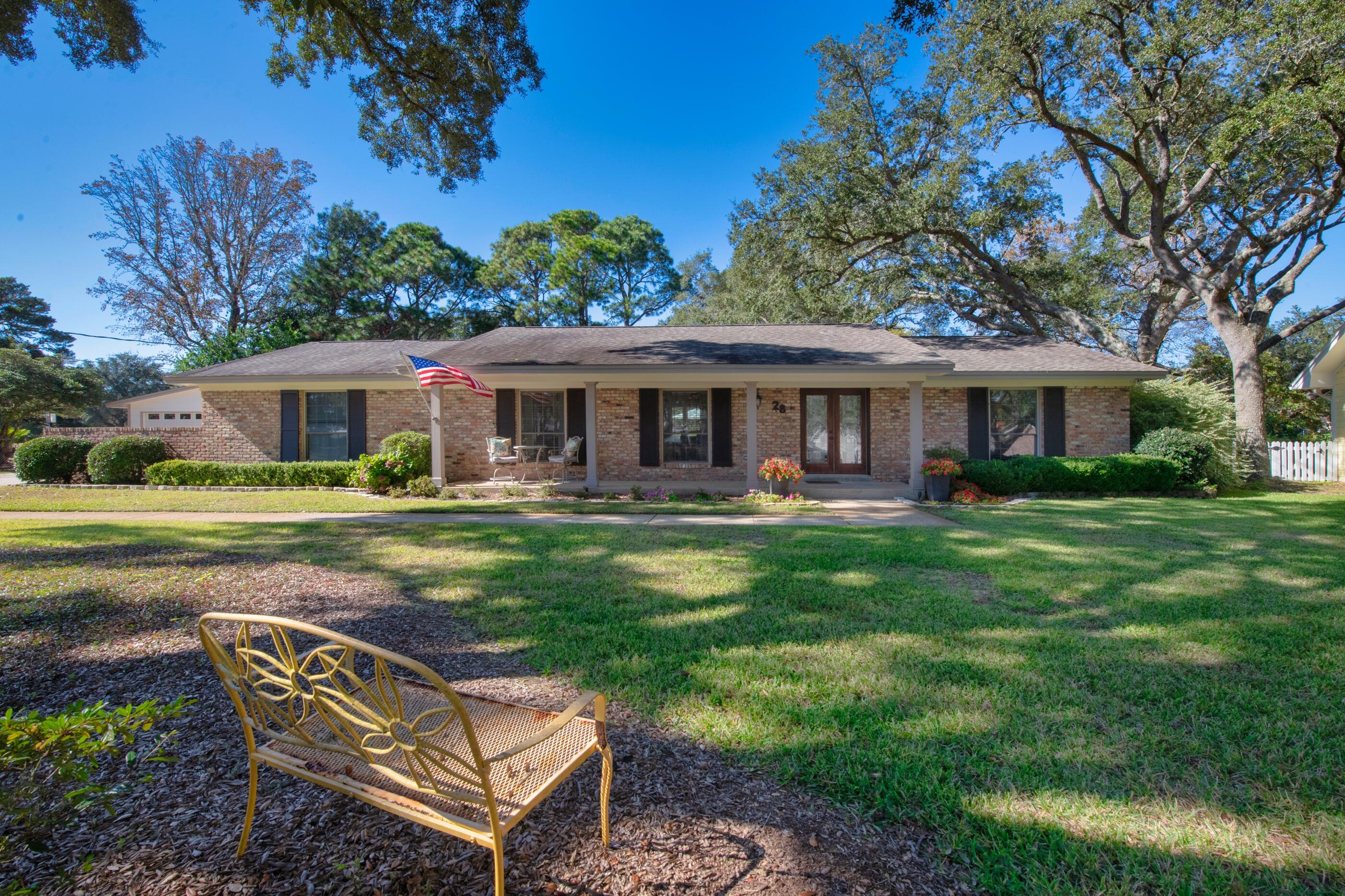 LAKE LORRAINE ESTATE - Residential