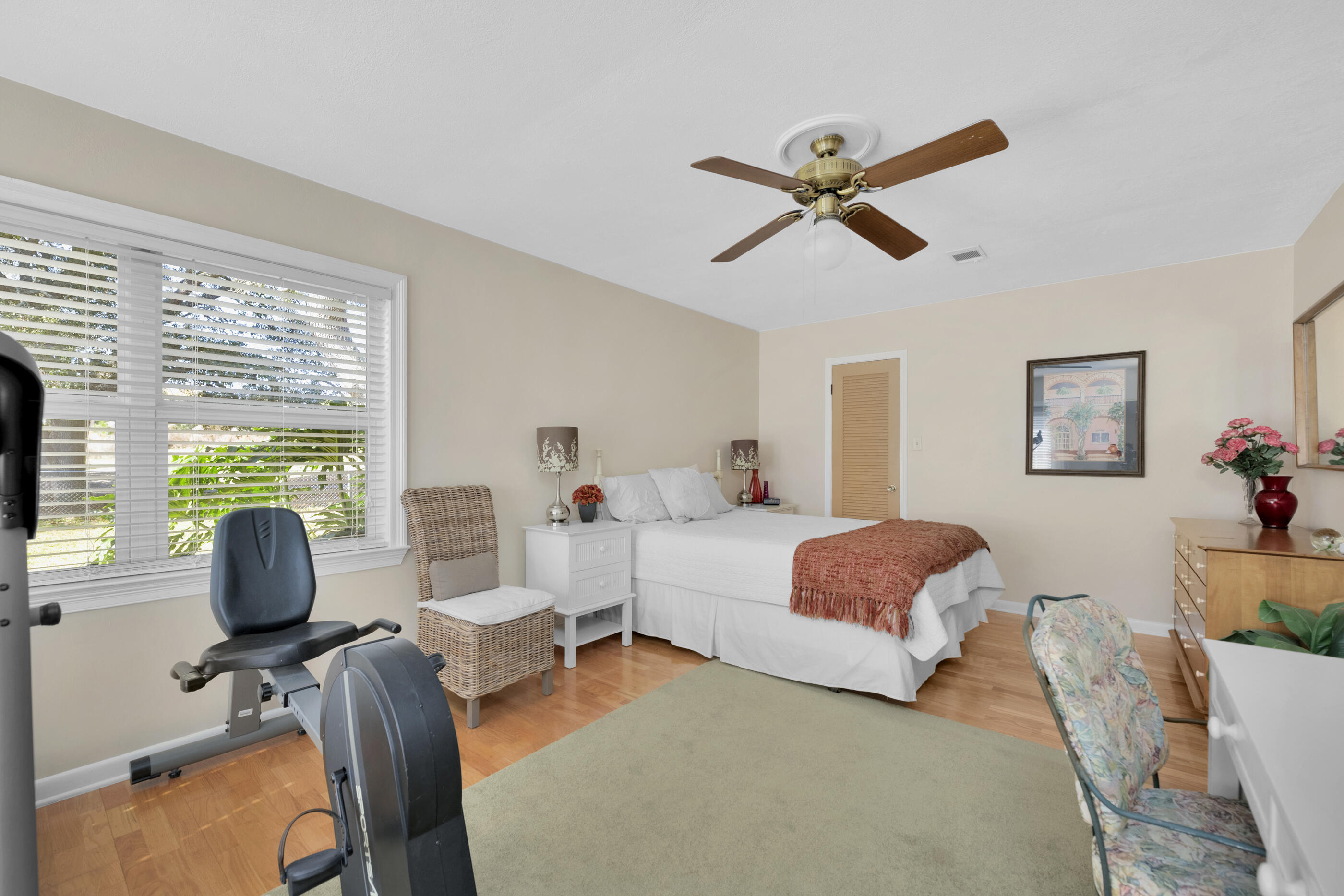 LAKE LORRAINE ESTATE - Residential