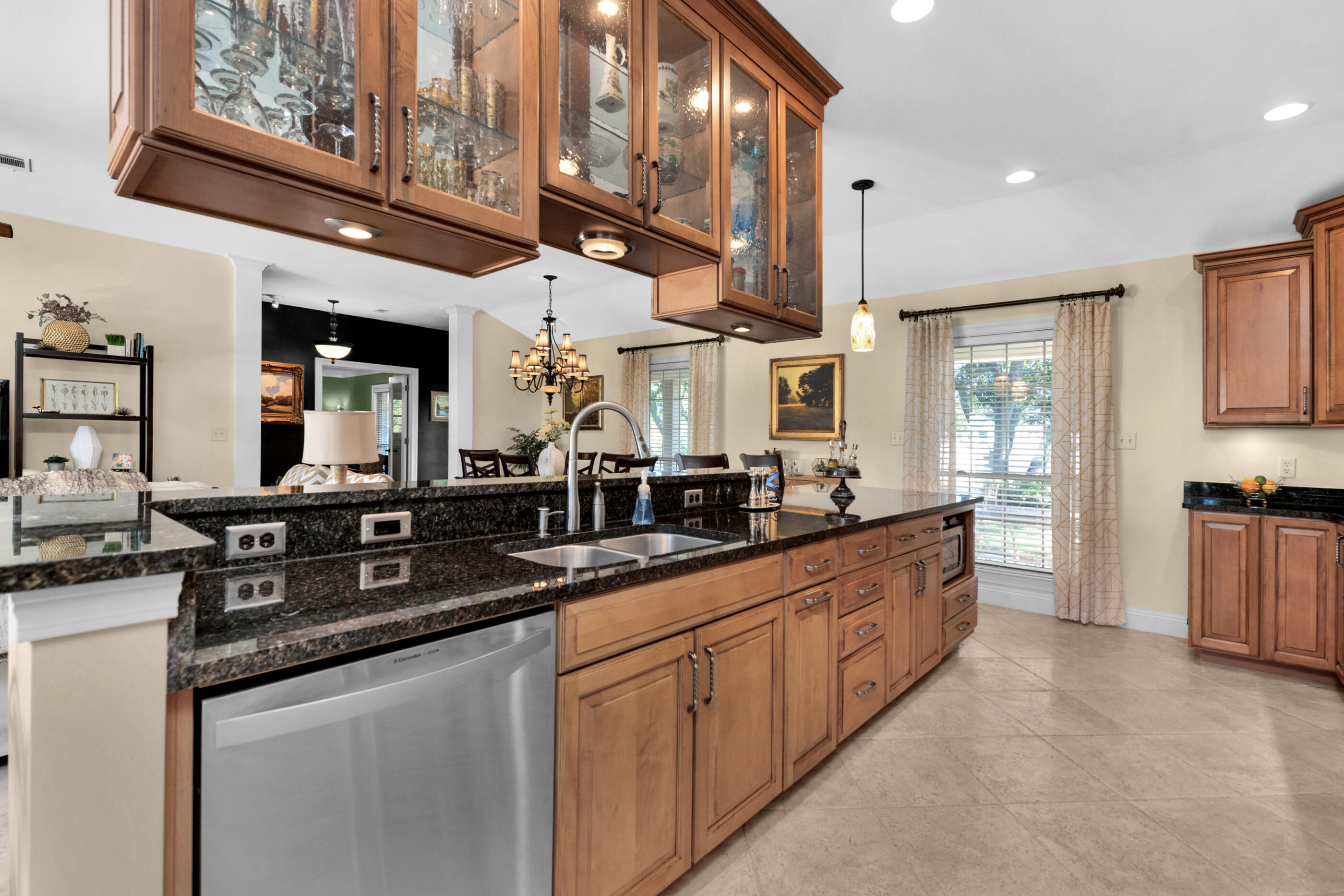 LAKE LORRAINE ESTATE - Residential