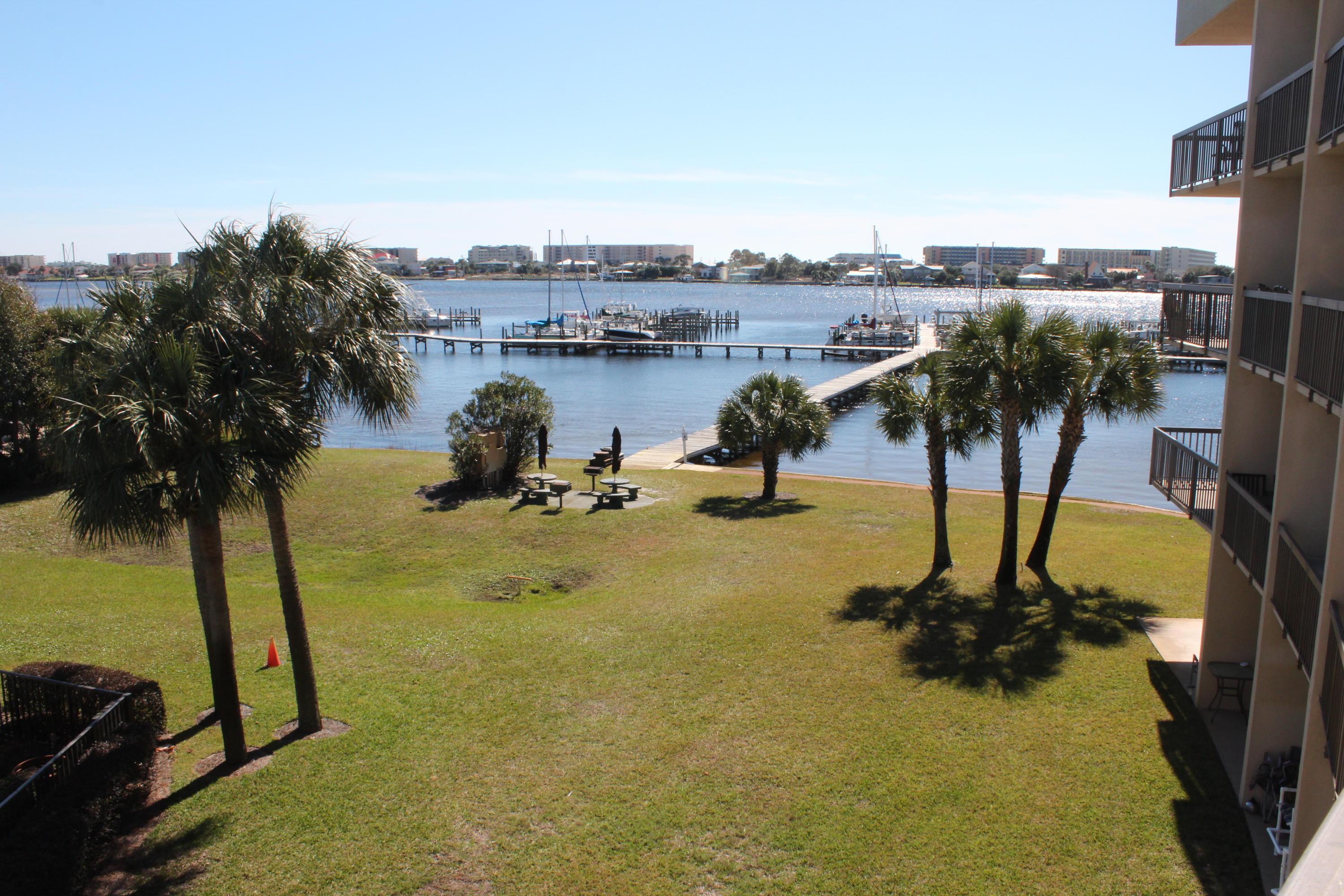 PIRATES BAY PH 1 - Residential