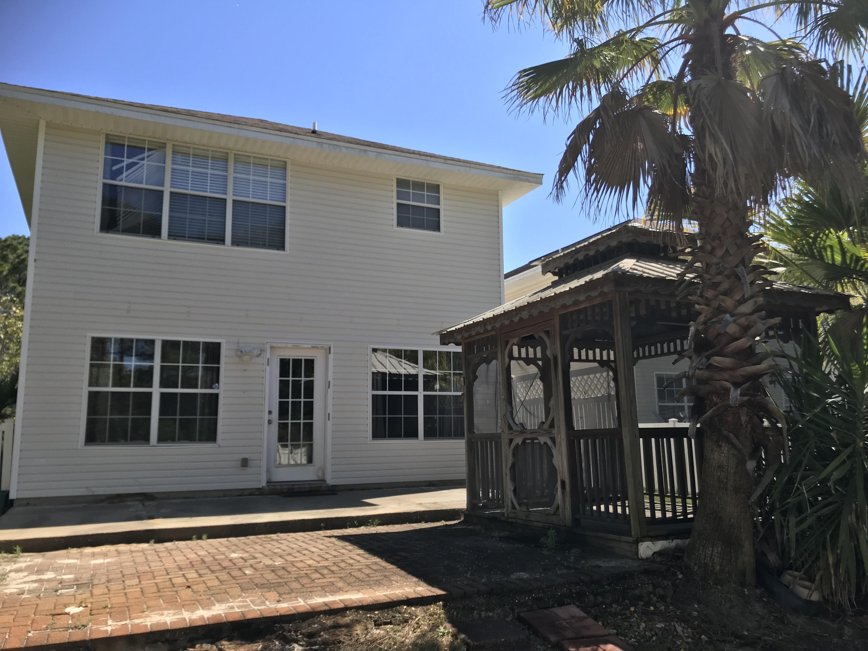 TWIN LAKES ESTATES - Residential