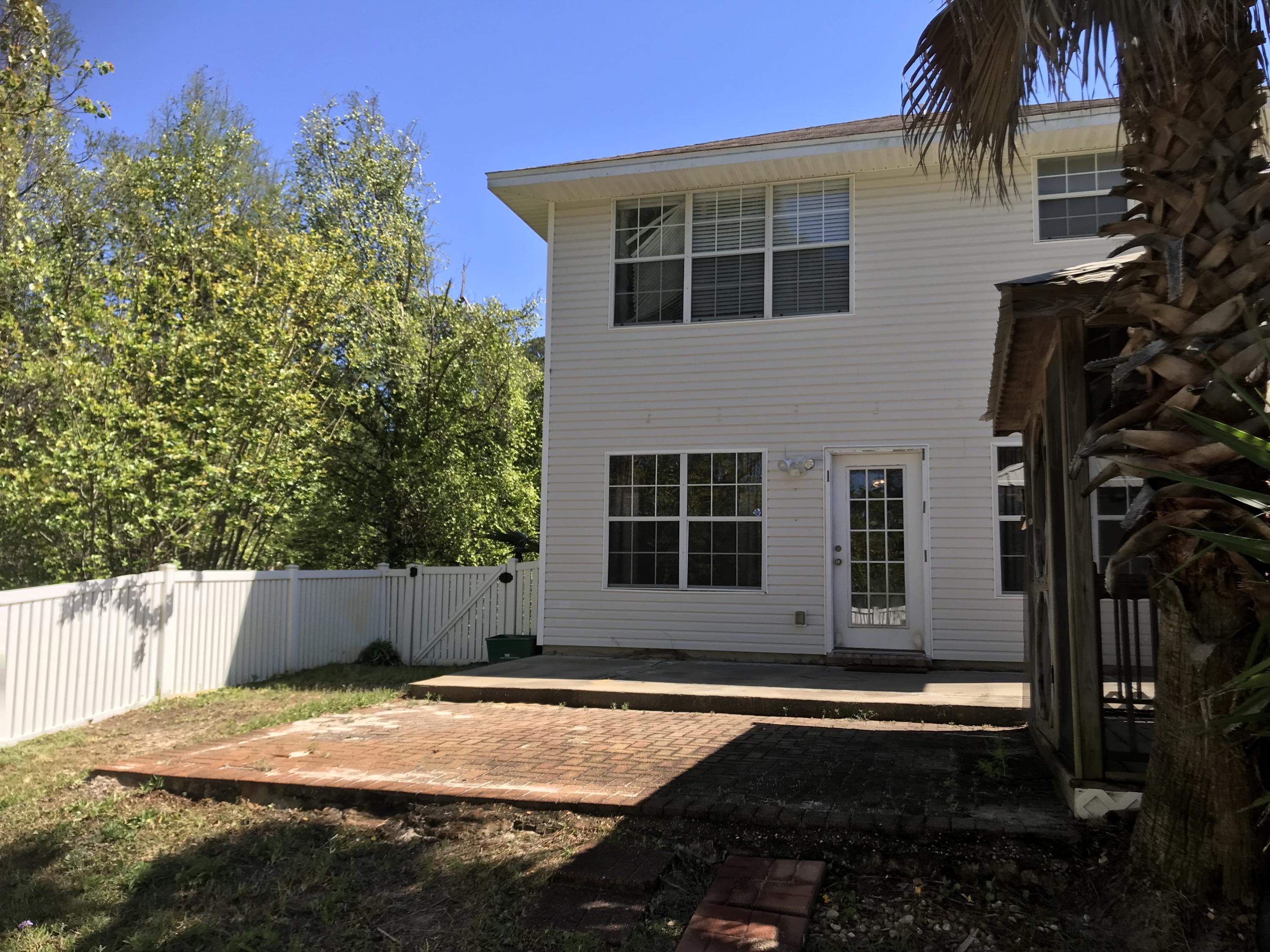 TWIN LAKES ESTATES - Residential