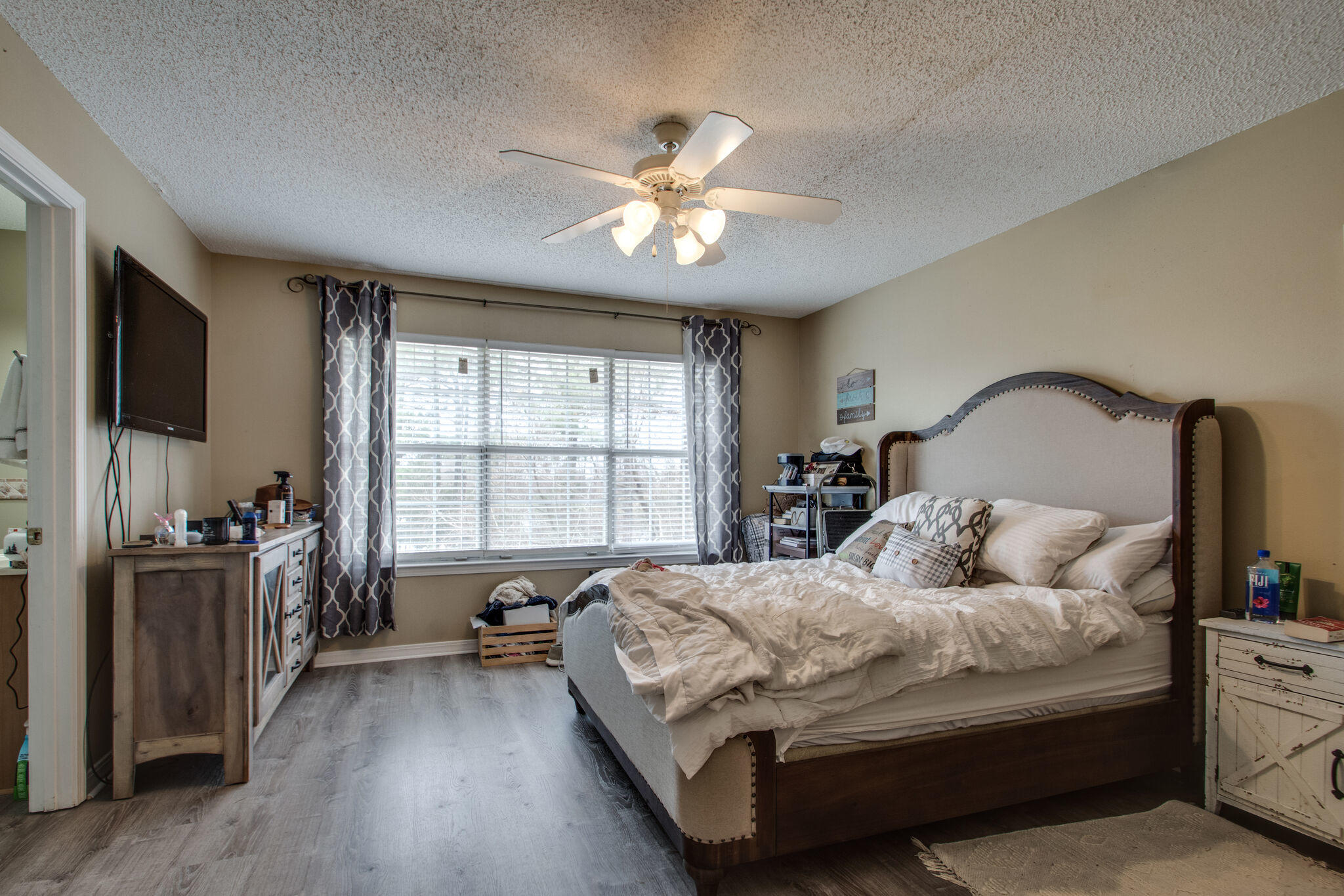 TWIN LAKES ESTATES - Residential