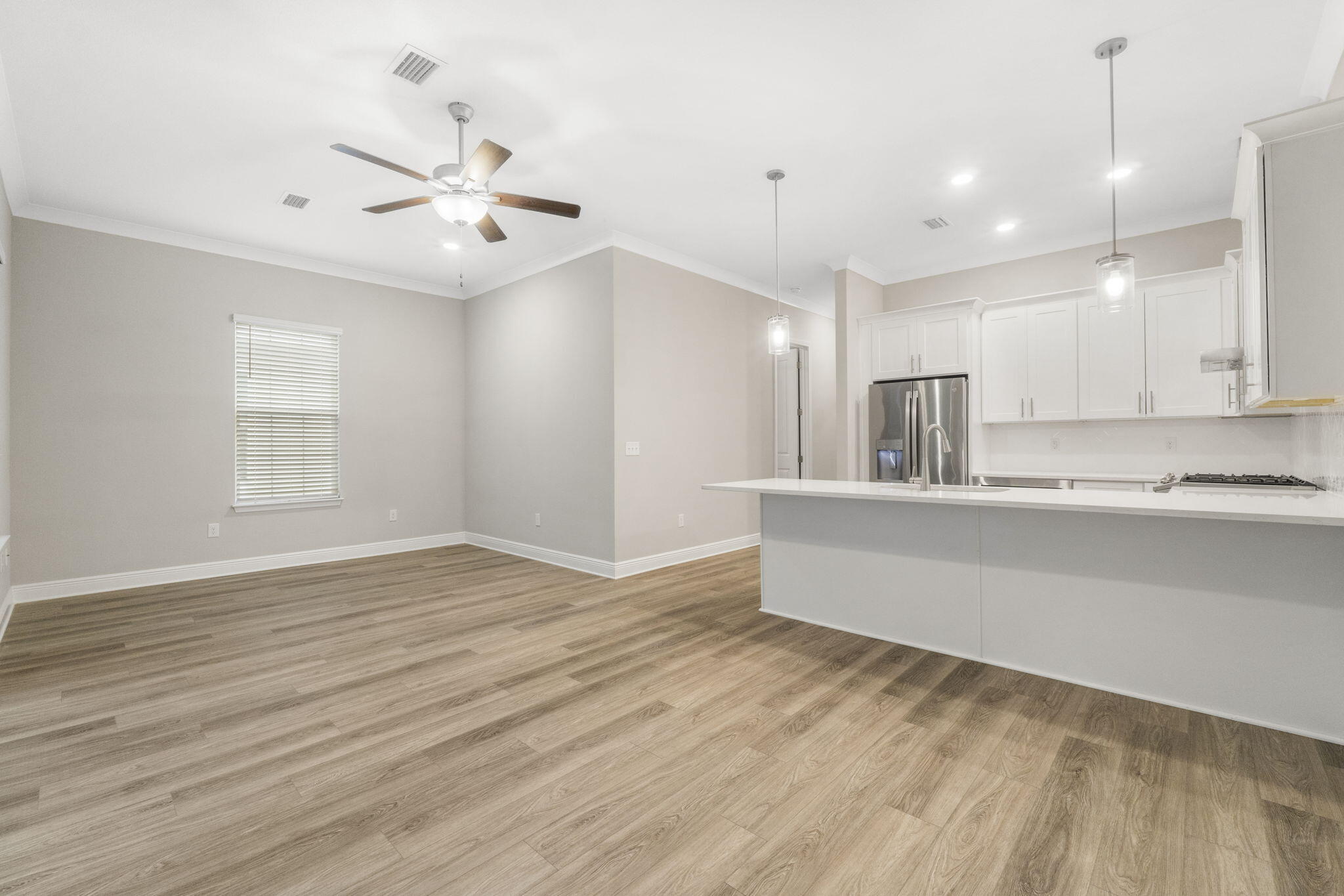 KARA LAKE TOWNHOMES - Residential Lease