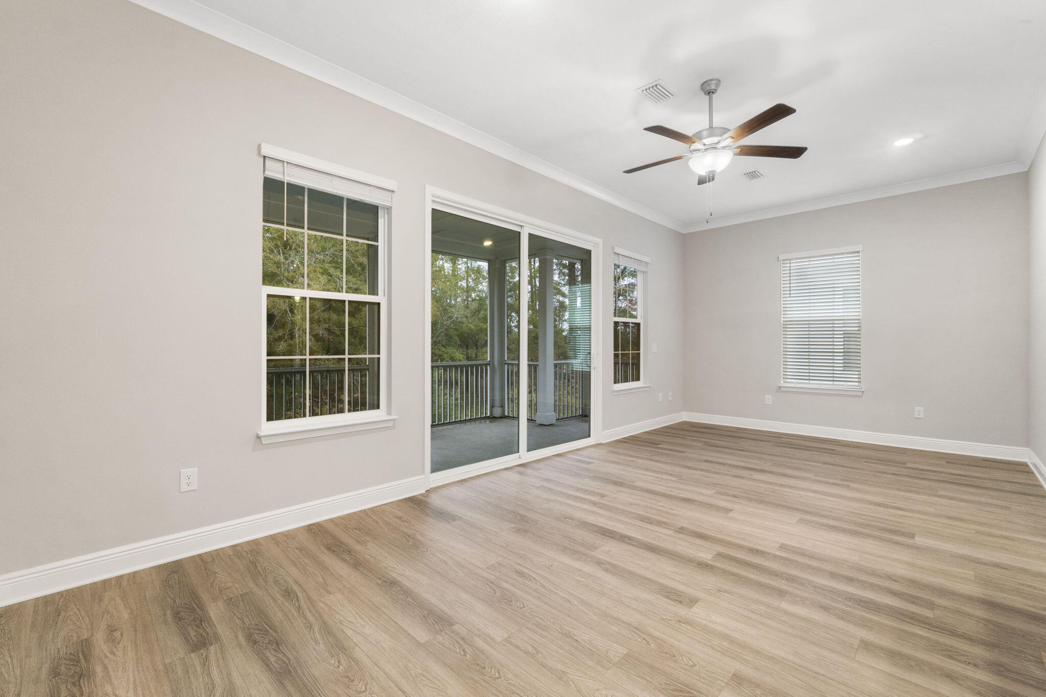 KARA LAKE TOWNHOMES - Residential Lease