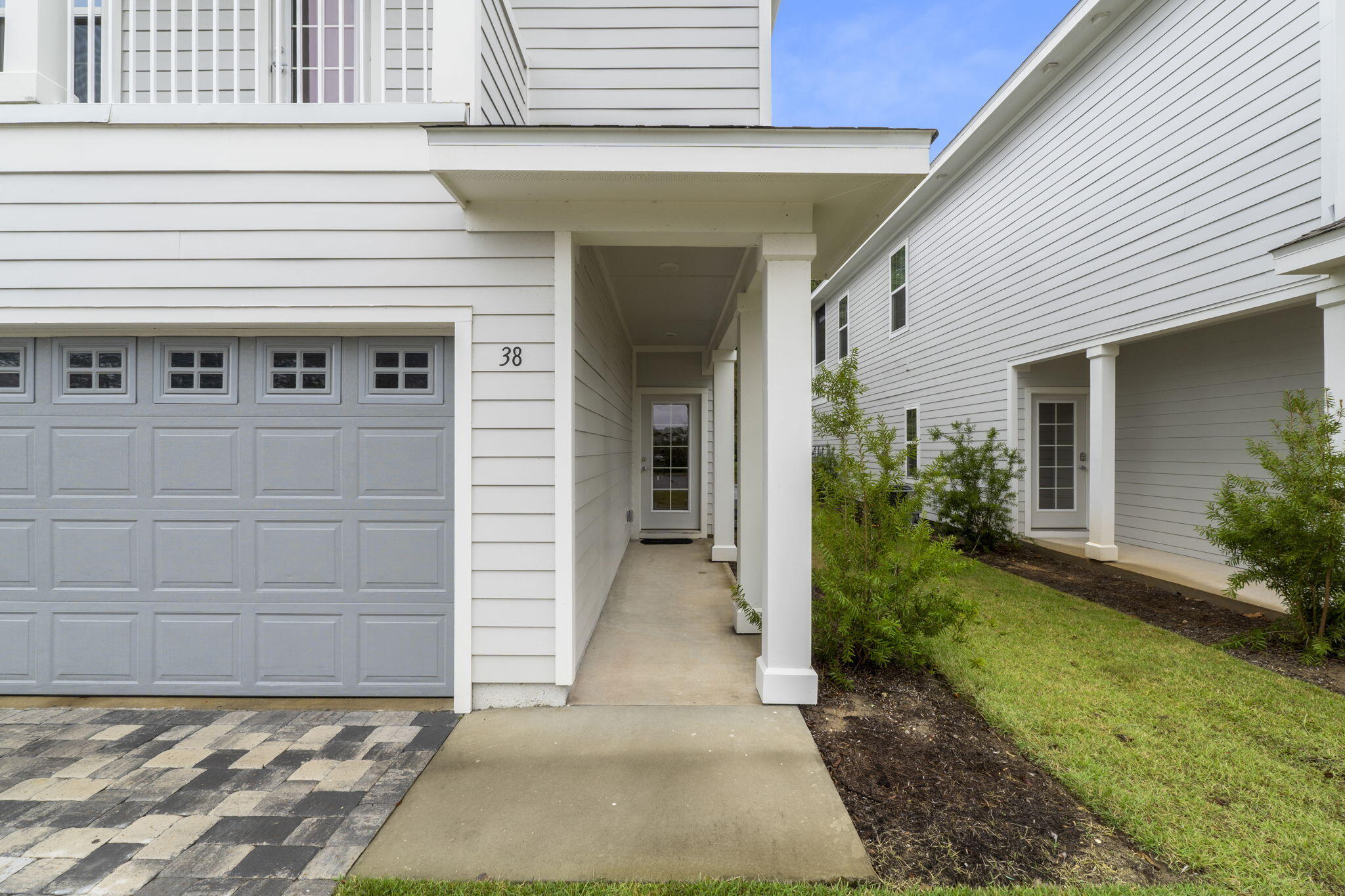 KARA LAKE TOWNHOMES - Residential Lease