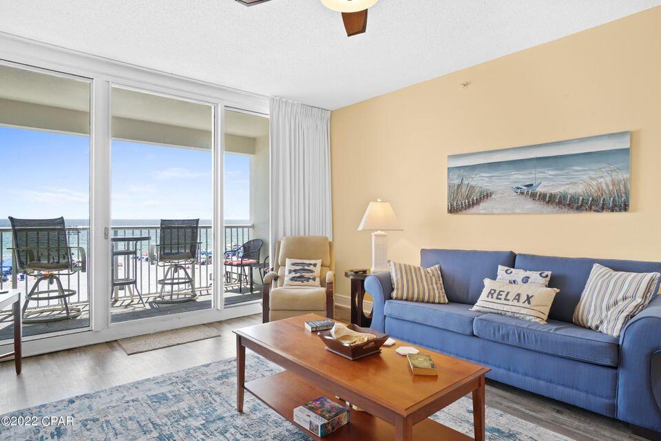 MAJESTIC BEACH TOWERS II - Residential