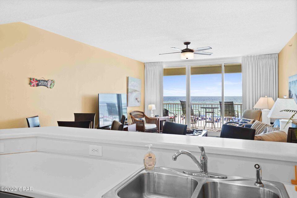 MAJESTIC BEACH TOWERS II - Residential