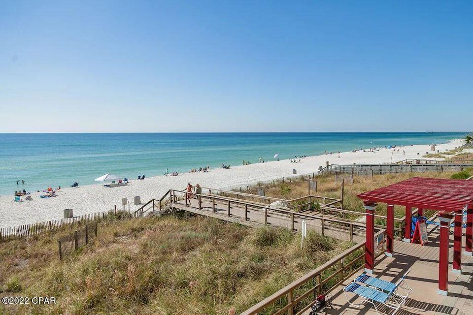 MAJESTIC BEACH TOWERS II - Residential