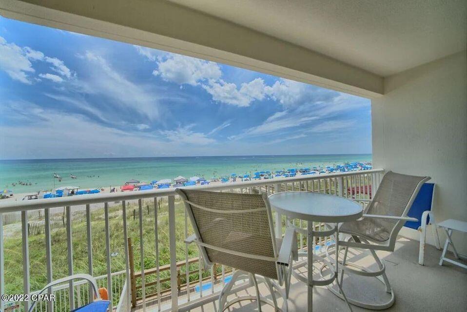 MAJESTIC BEACH TOWERS II - Residential