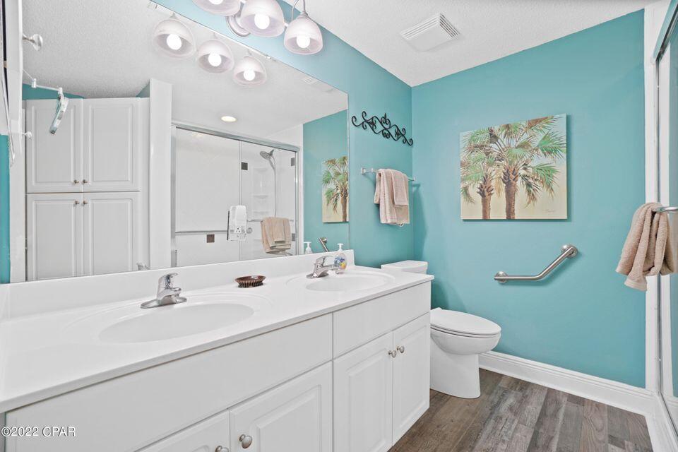 MAJESTIC BEACH TOWERS II - Residential