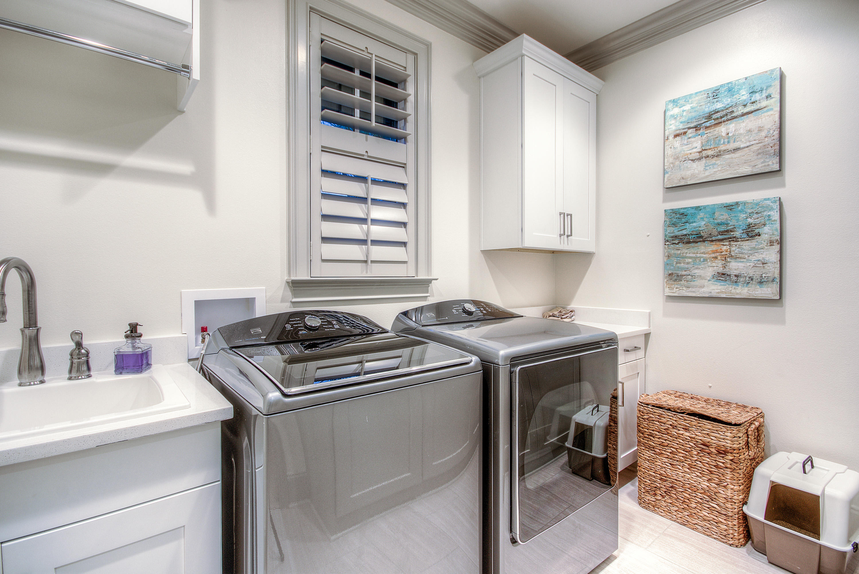 ISLAND ESTATES - Residential