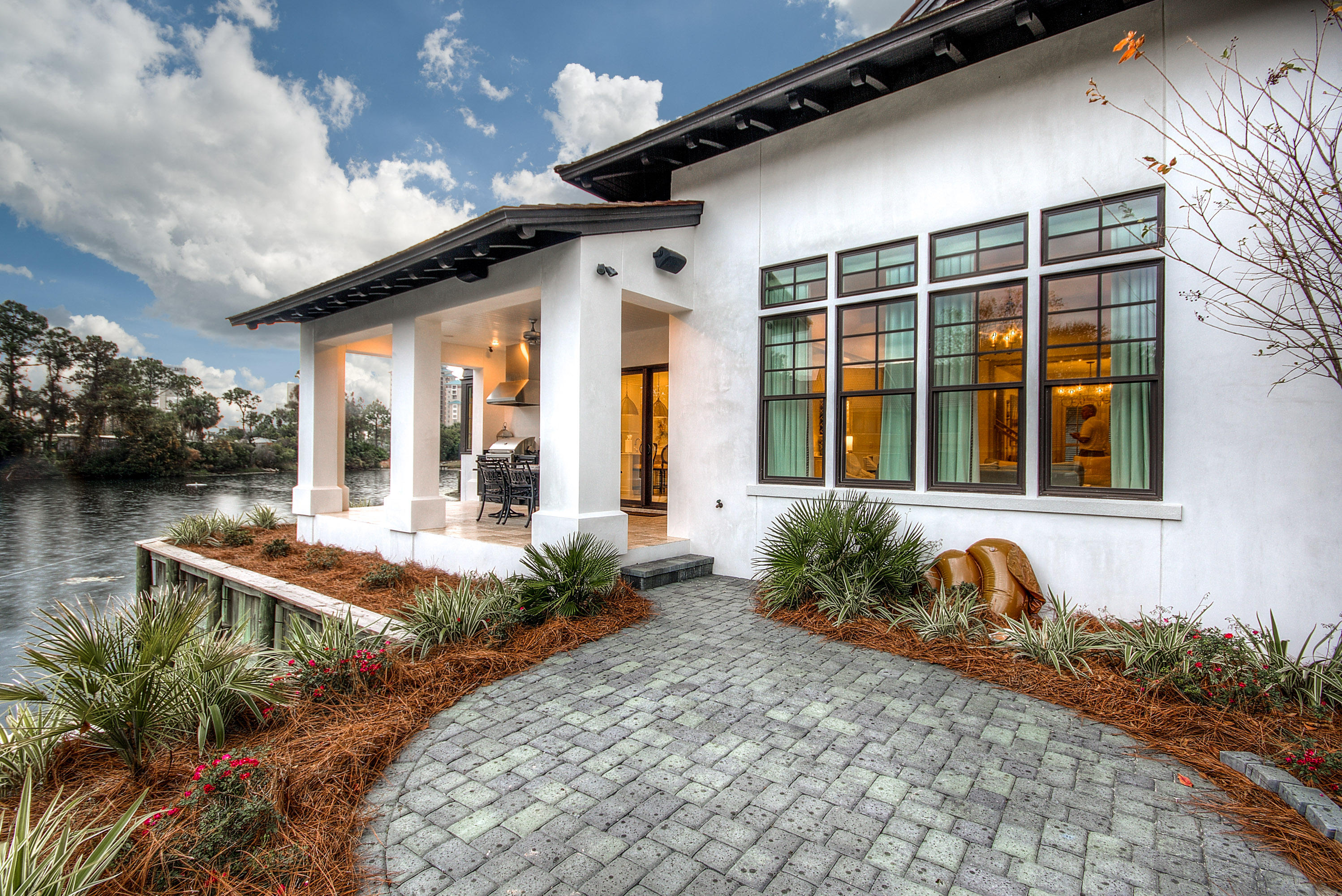 ISLAND ESTATES - Residential