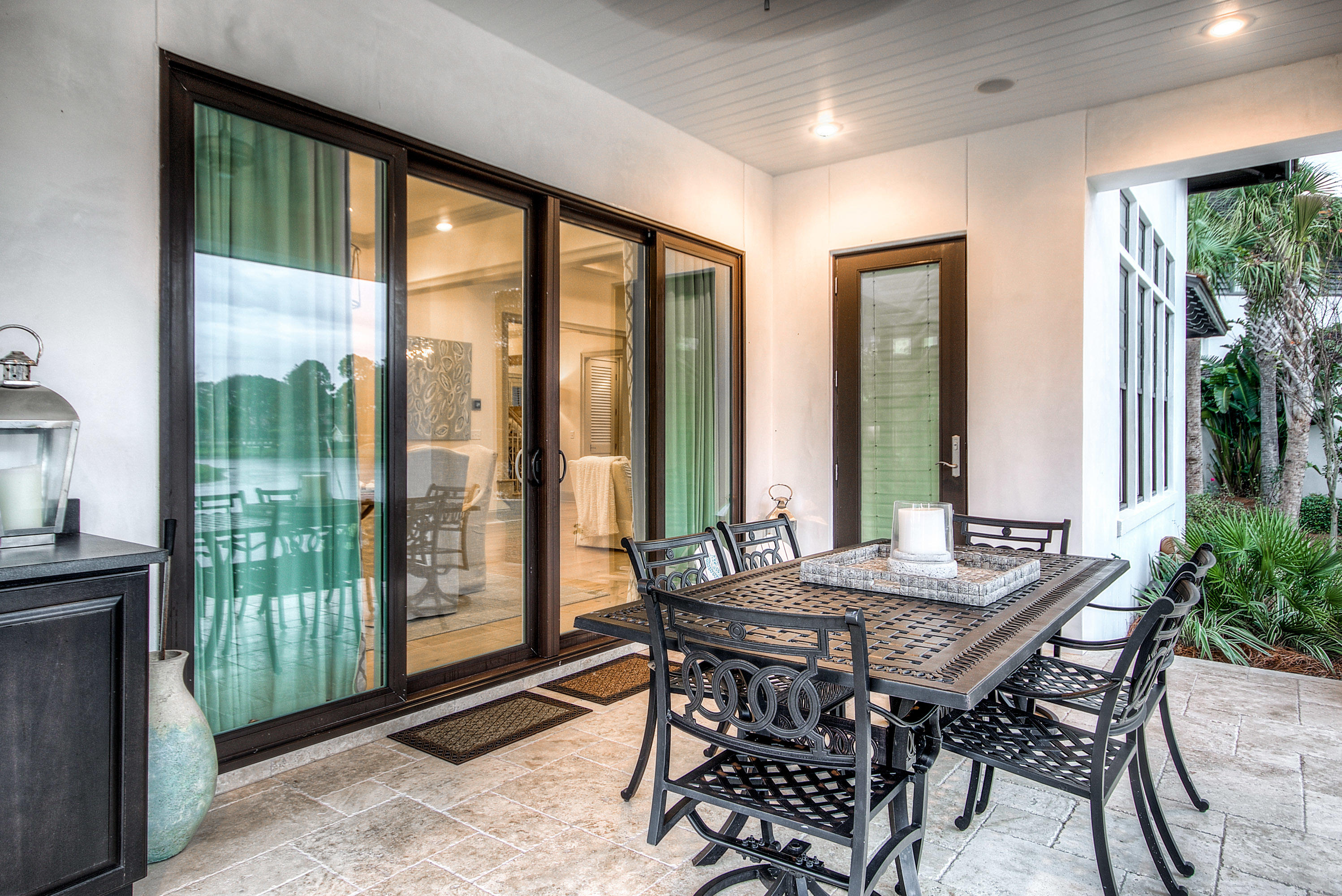 ISLAND ESTATES - Residential