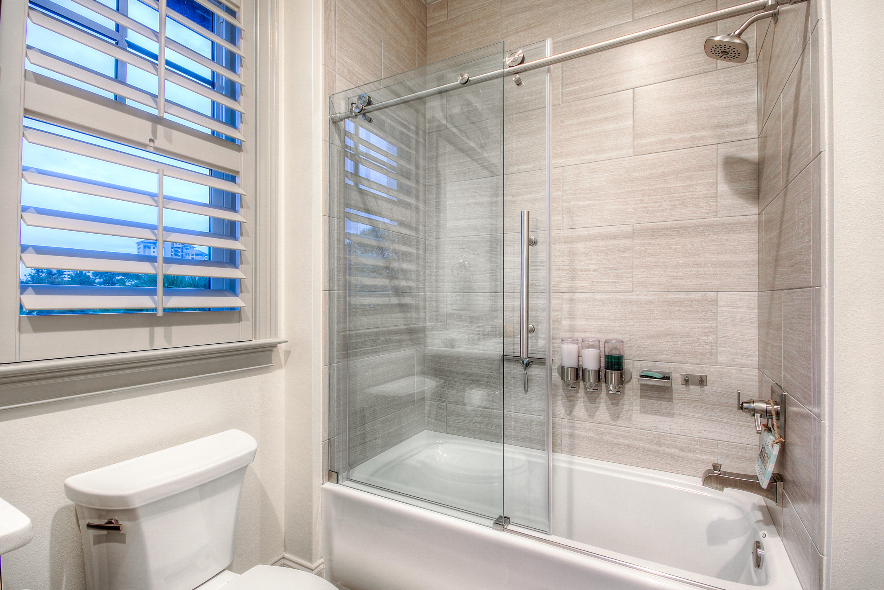 ISLAND ESTATES - Residential