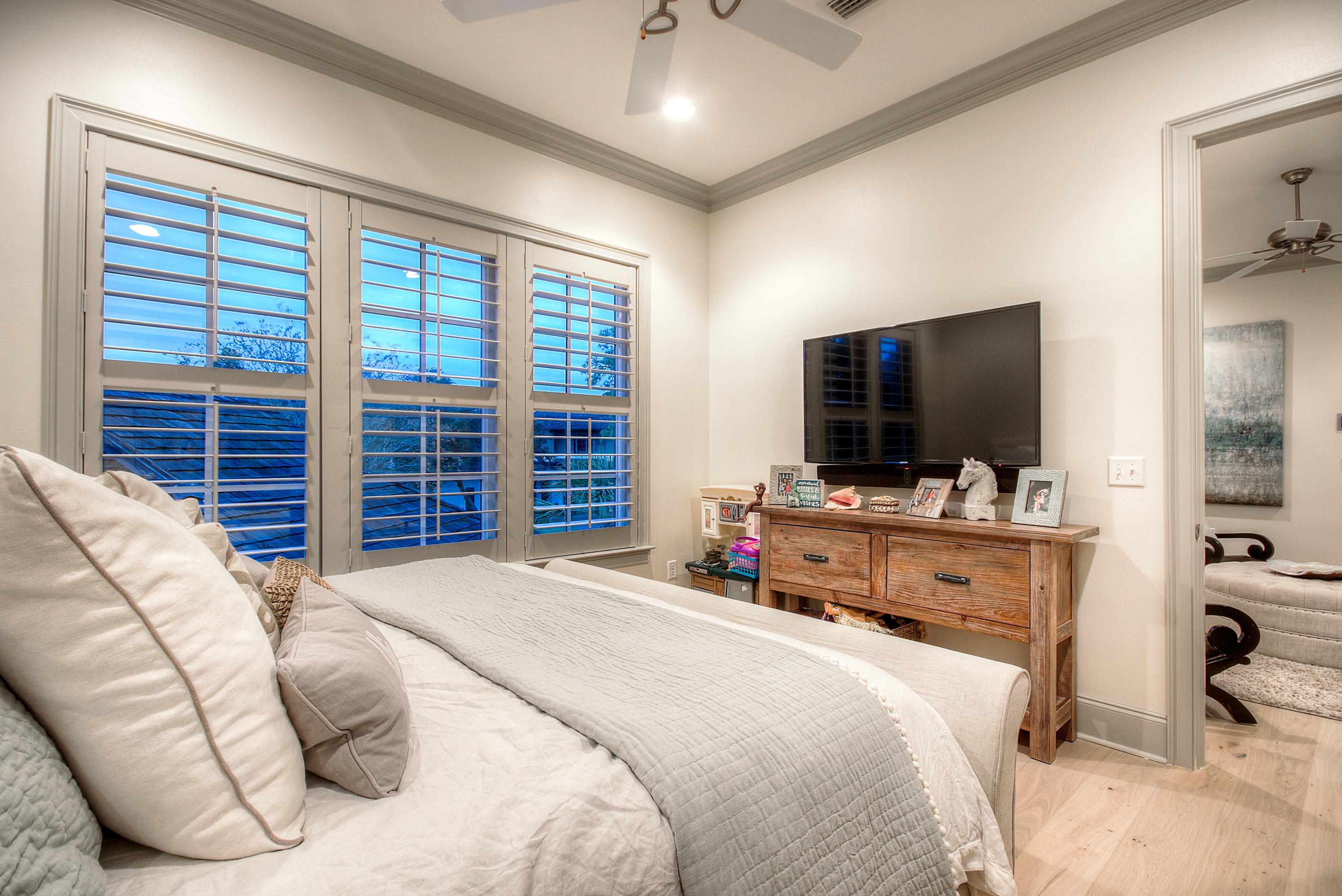 ISLAND ESTATES - Residential