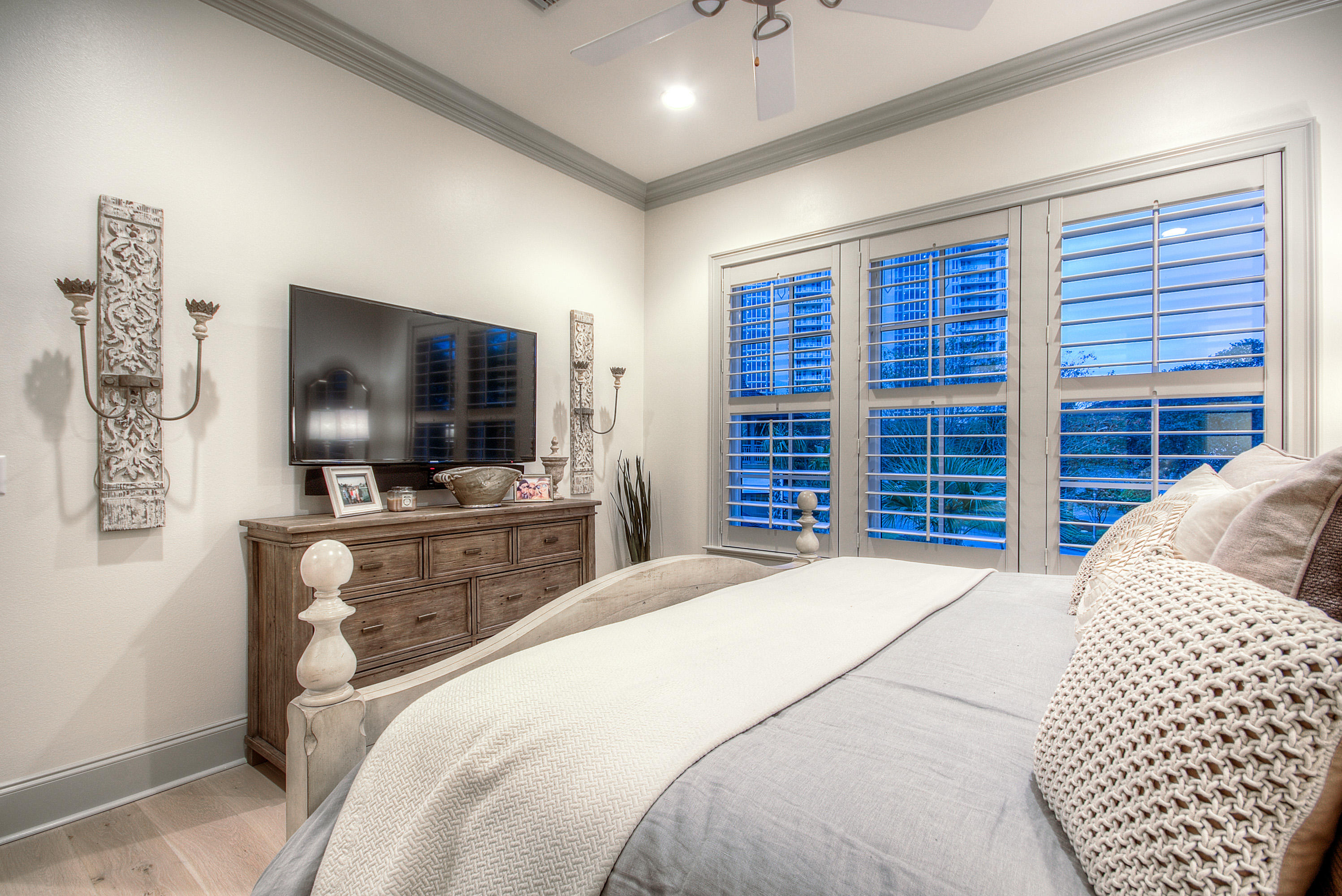 ISLAND ESTATES - Residential