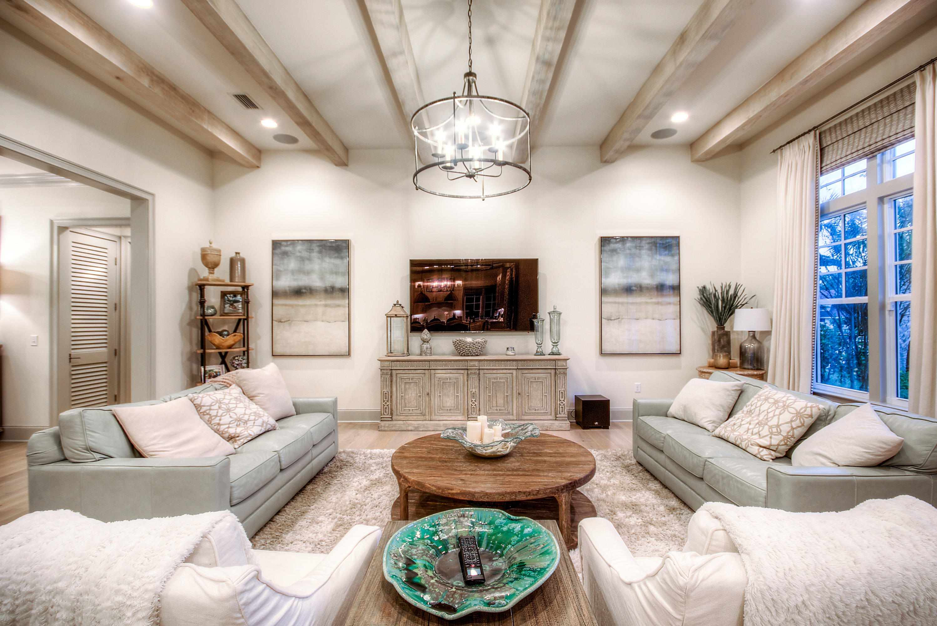 ISLAND ESTATES - Residential