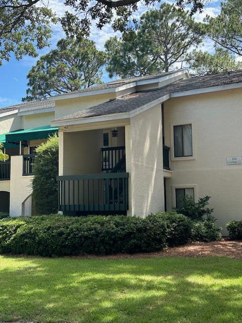 Available 4/28/25 - Owner prefers No Pets. Lakeside at Bluewater Bay - Waterview Condo. The perfect retreat from a long day at work. Drop your keys, grab a beverage and relax on your private balcony that overlooks one of the Bluewater Bay community lakes. Updated wood laminate flooring, new kitchen counters and mosaic backsplash. This fully appointed kitchen overlooks the living room and balcony. Laundry is tucked into a kitchen nook, so easy to multi task. The first floor offers hall bath (full) with separate entrance from the first floor bedroom. The upstairs loft bedroom also includes a full bath and closet. With bonus attic storage. A relaxing place to call home. Practical notes - All occupants 18 years and older to complete tenant screening application. One Year Lease