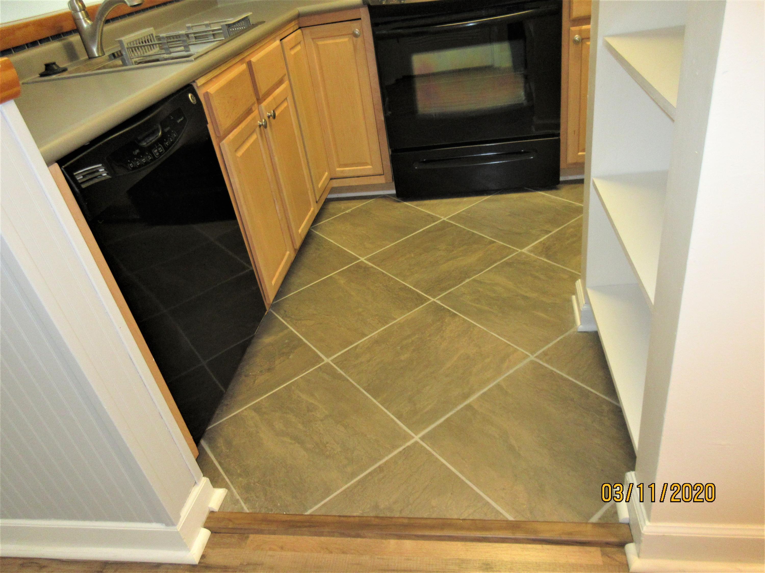 Lakeside Condo at Bluewater Bay - Residential Lease