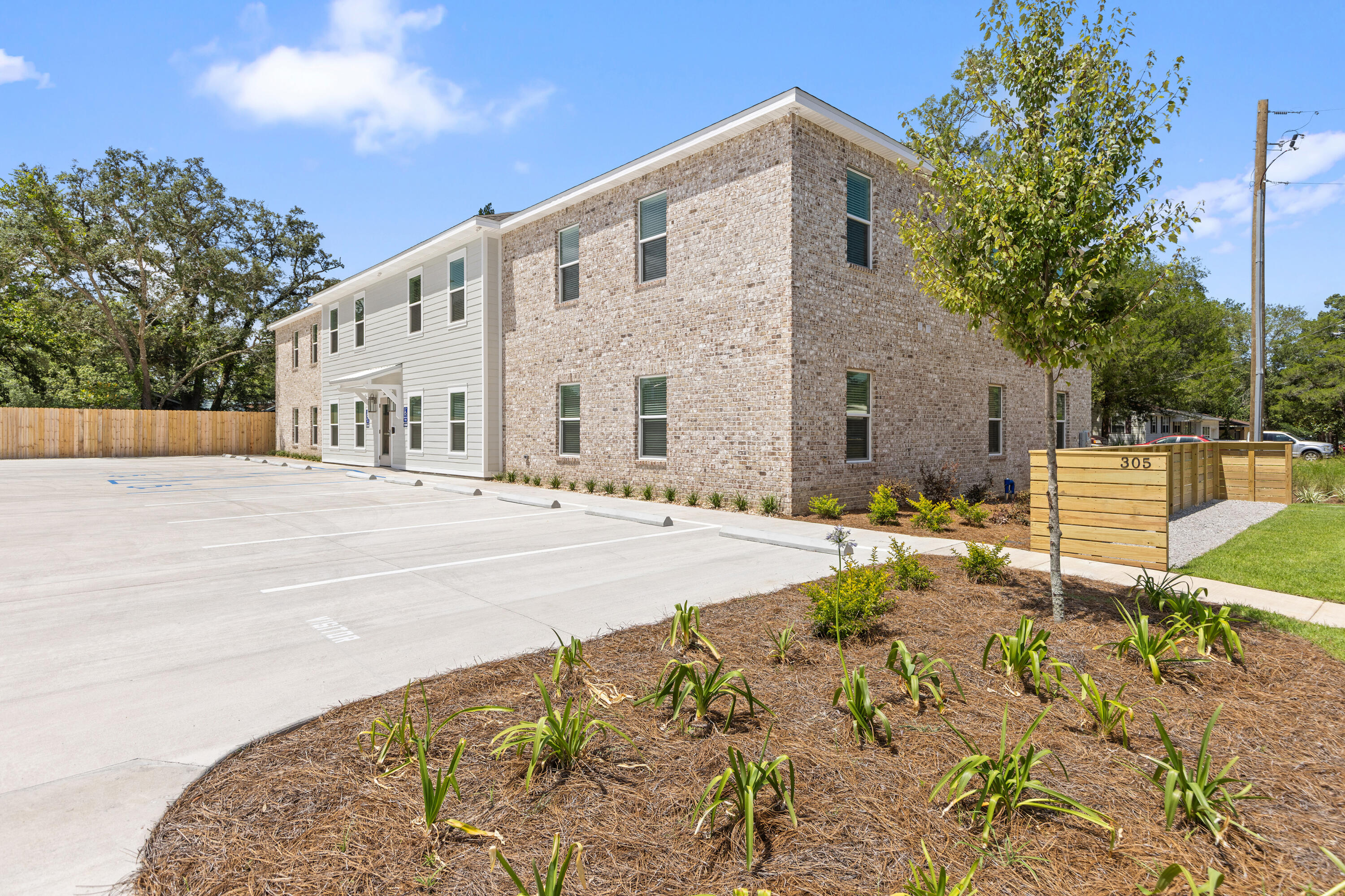 165 South - Residential Lease