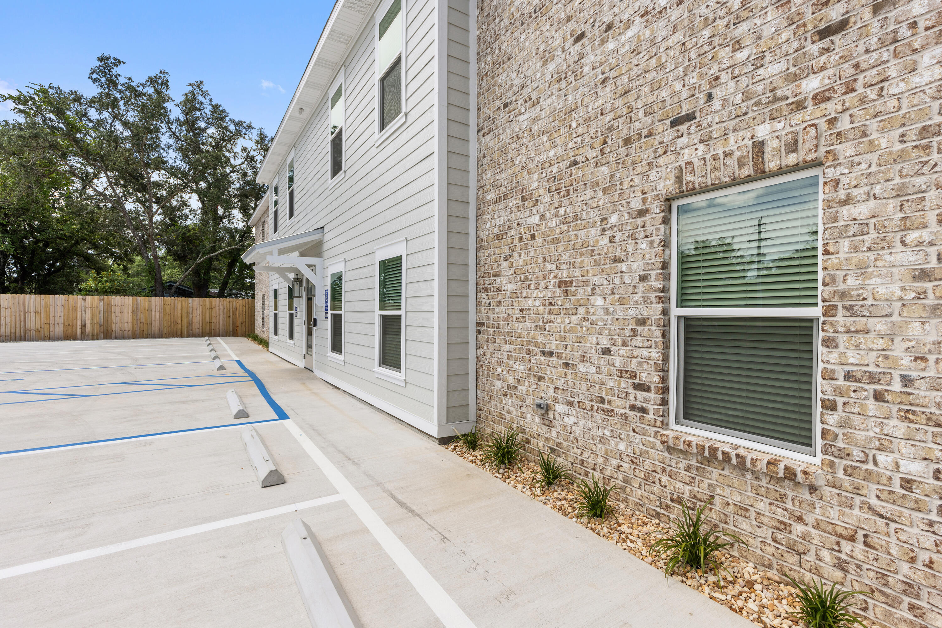 165 South - Residential Lease