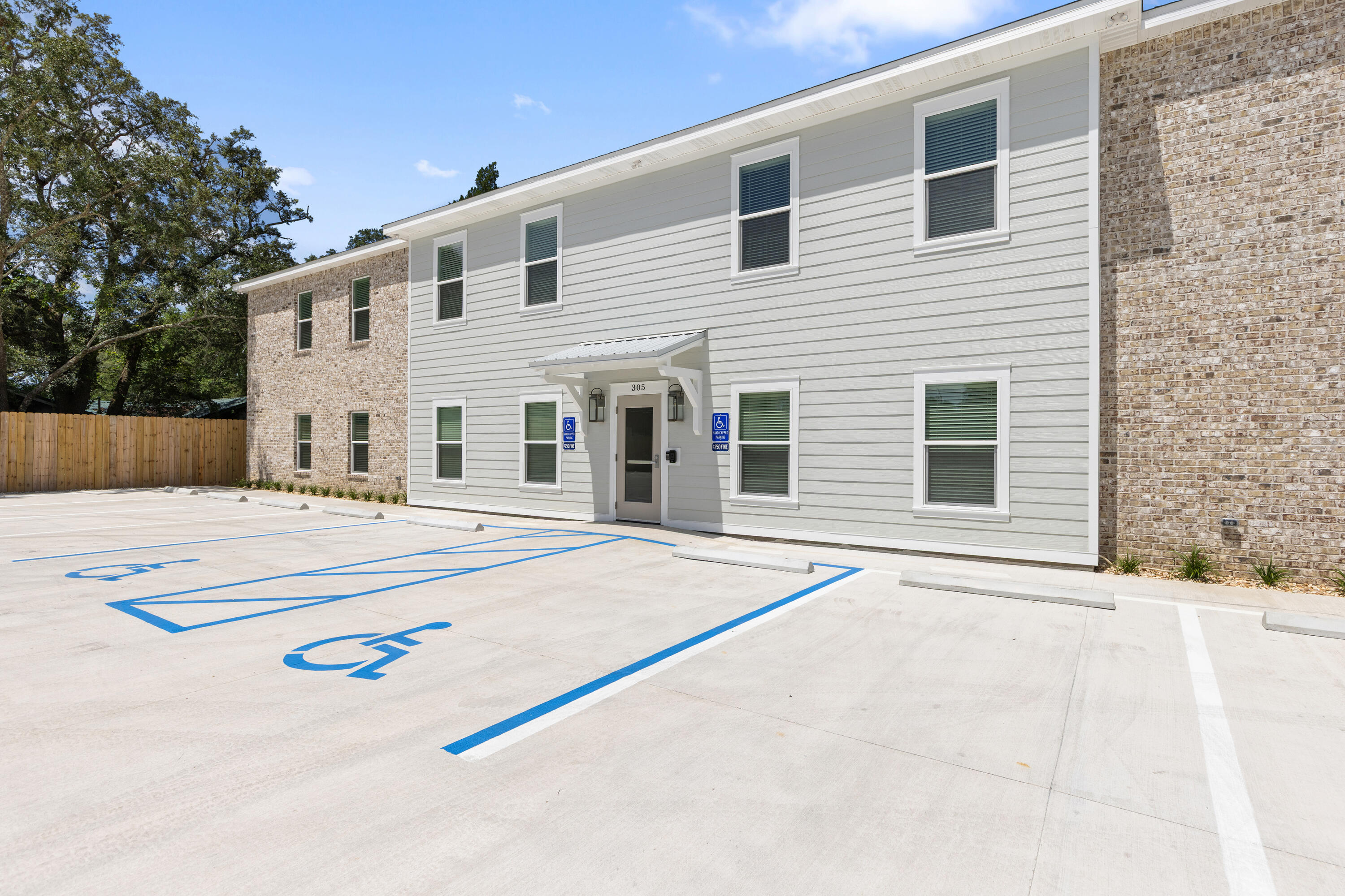 165 South - Residential Lease