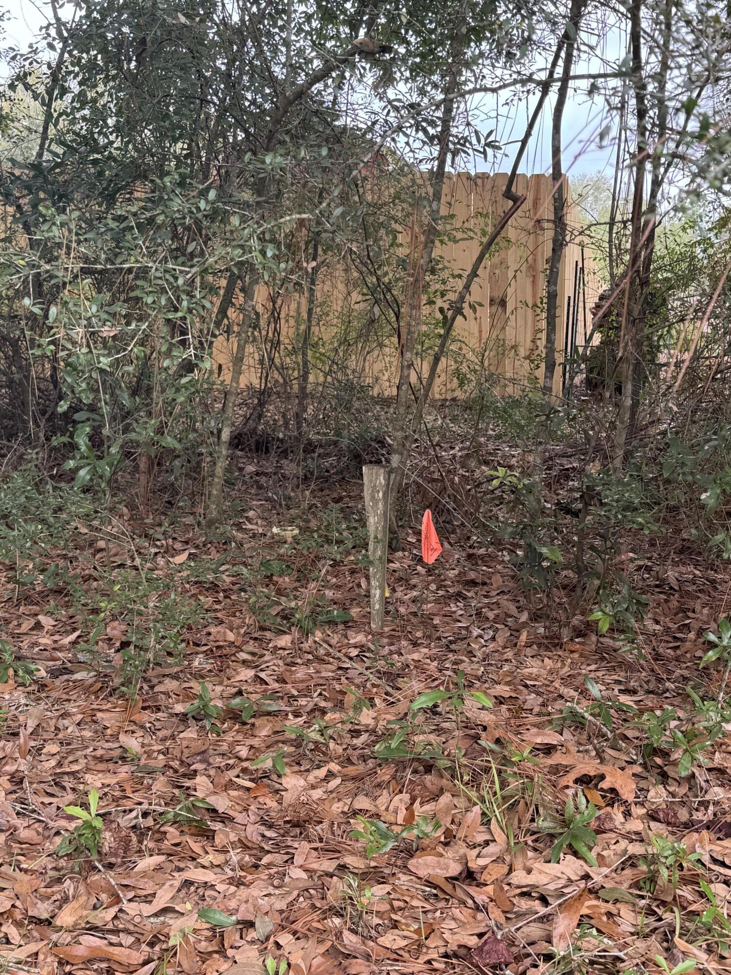 METES & BOUNDS - Land