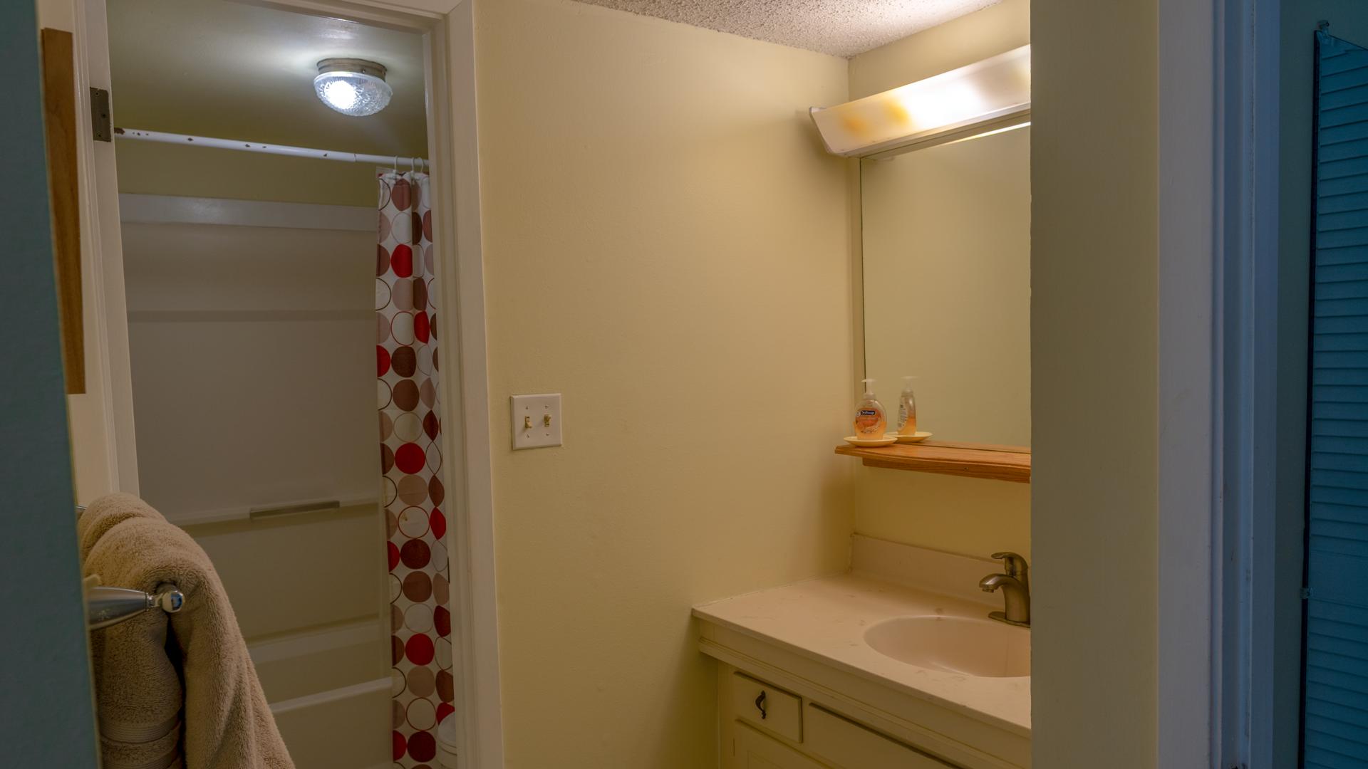 EMERALD ISLE - Residential