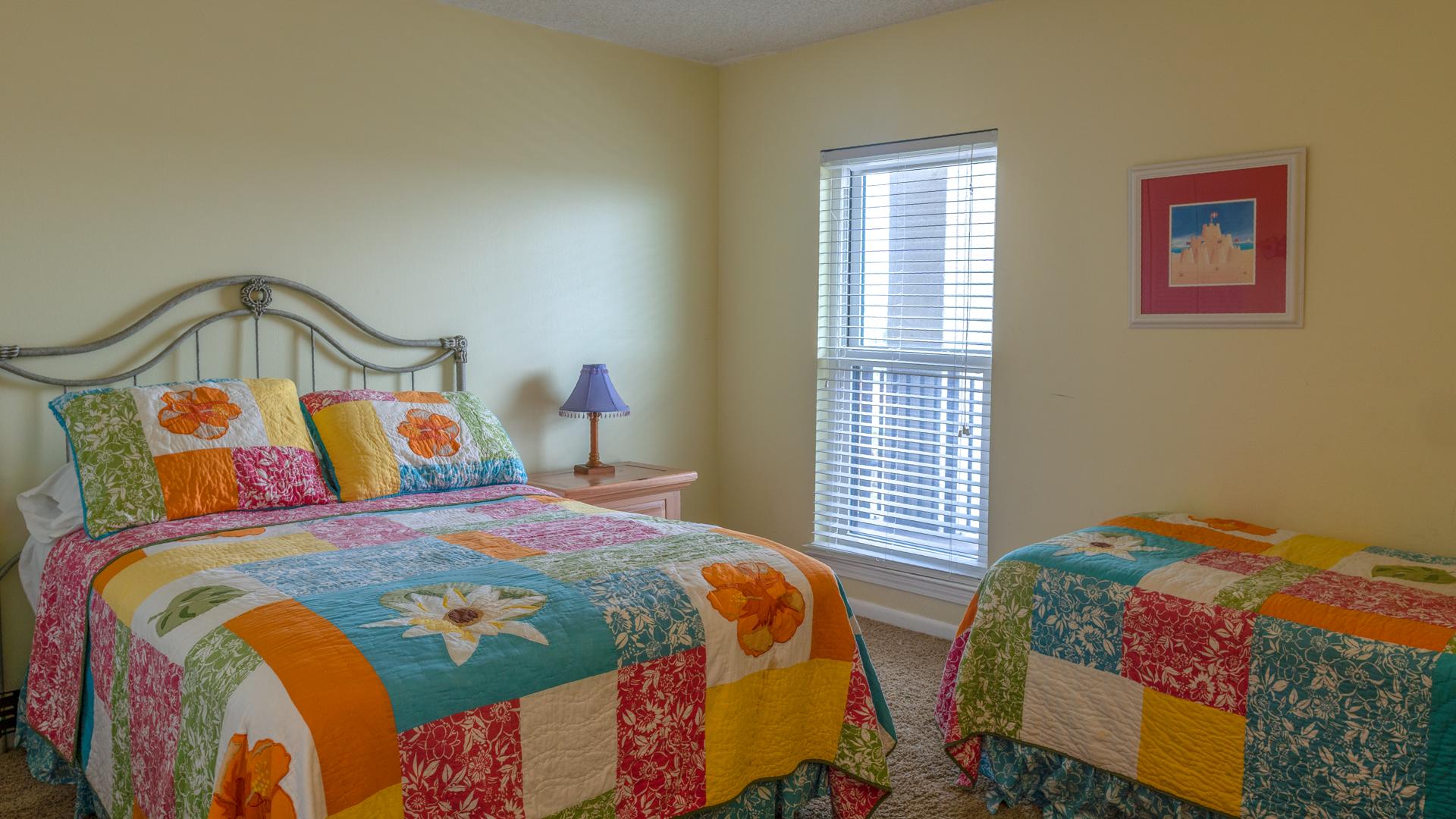 EMERALD ISLE - Residential