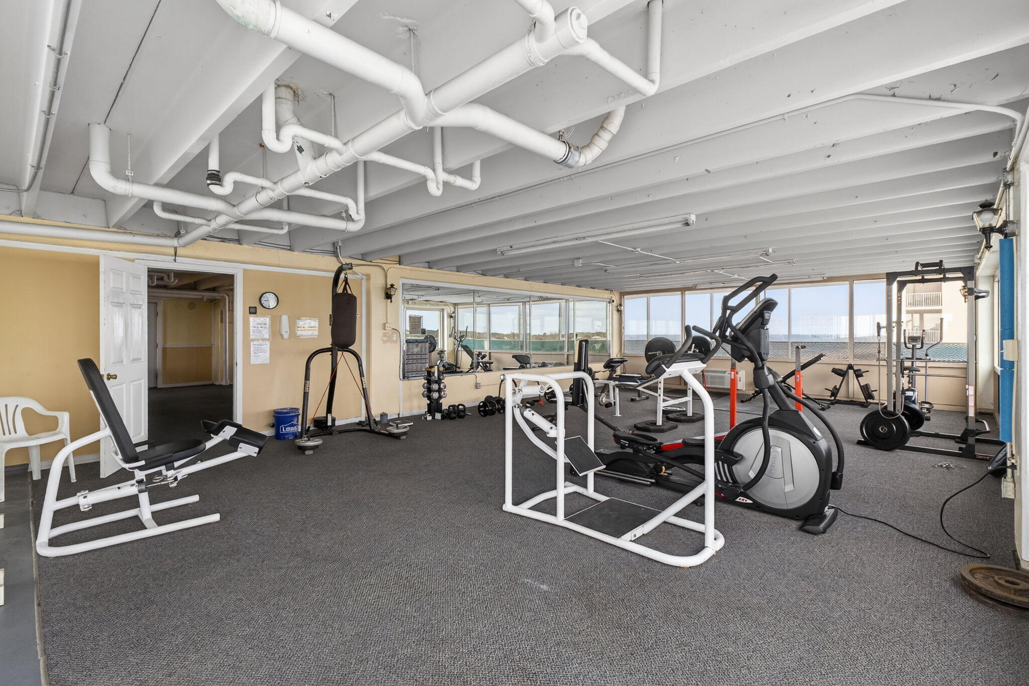 Fontainebleau Terrace - Residential