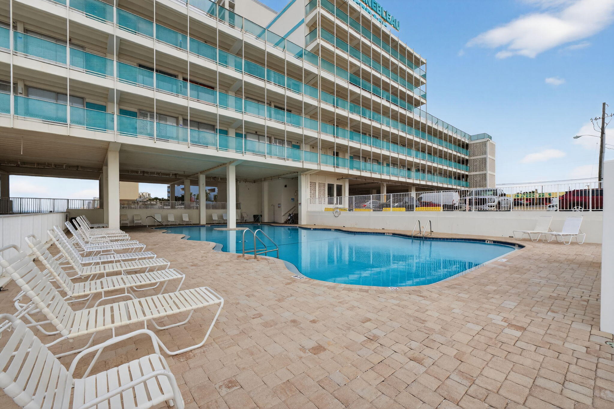 Fontainebleau Terrace - Residential