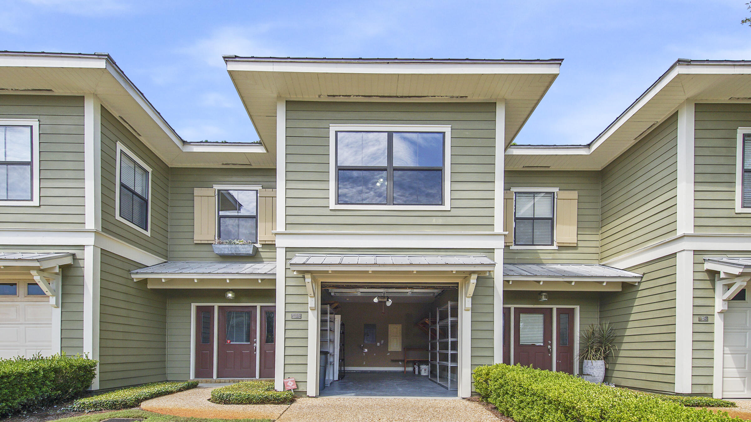 SOUTH HAVEN TOWNHOMES - Residential