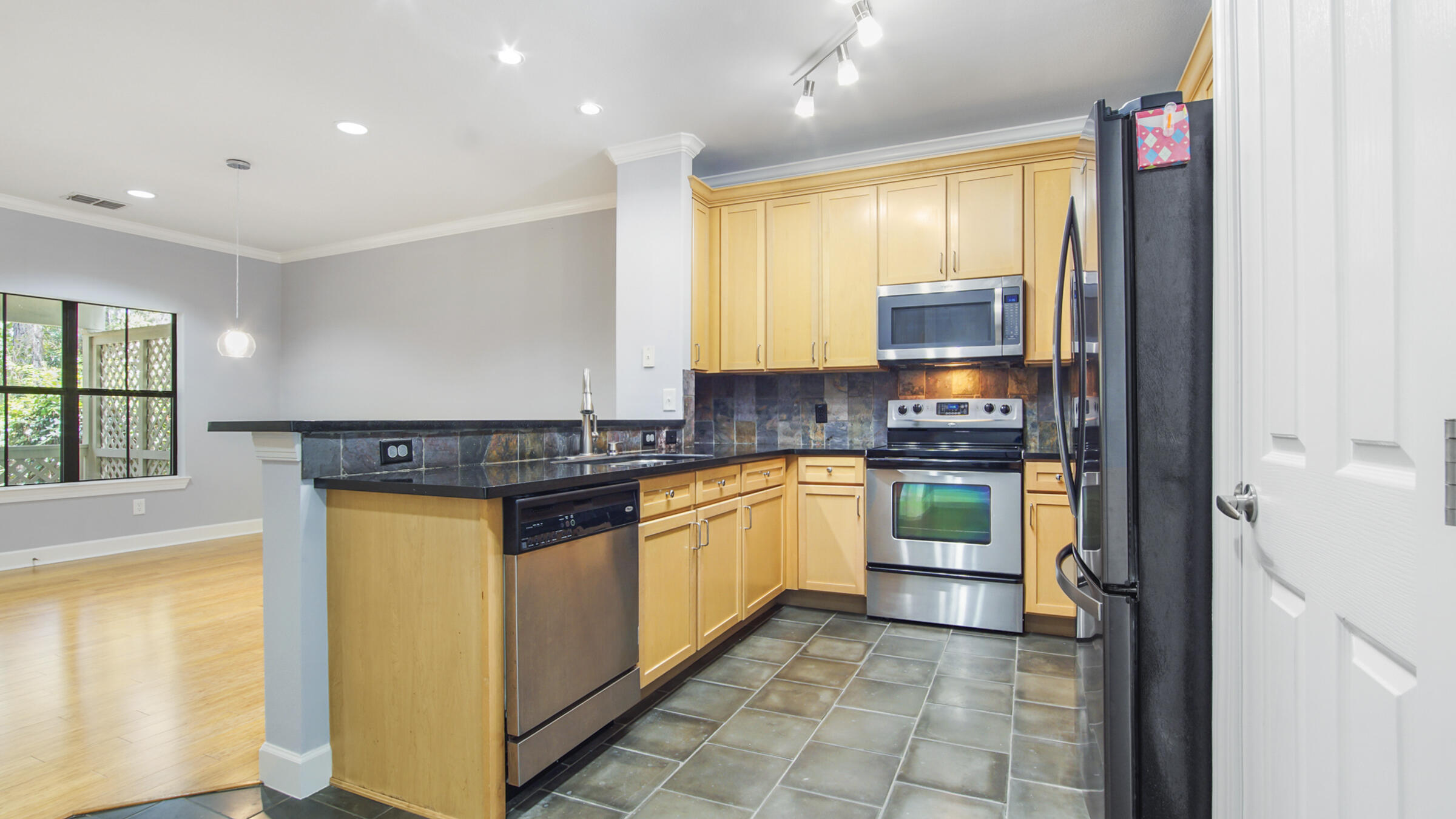 SOUTH HAVEN TOWNHOMES - Residential