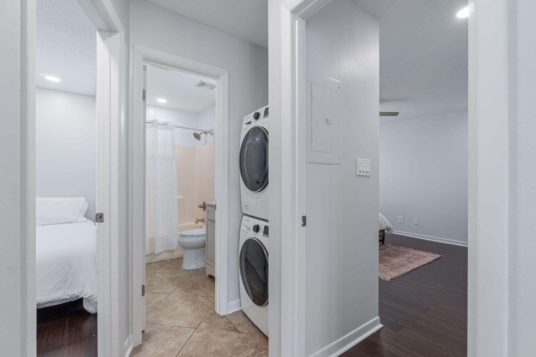 NAUTICAL WAY - Residential