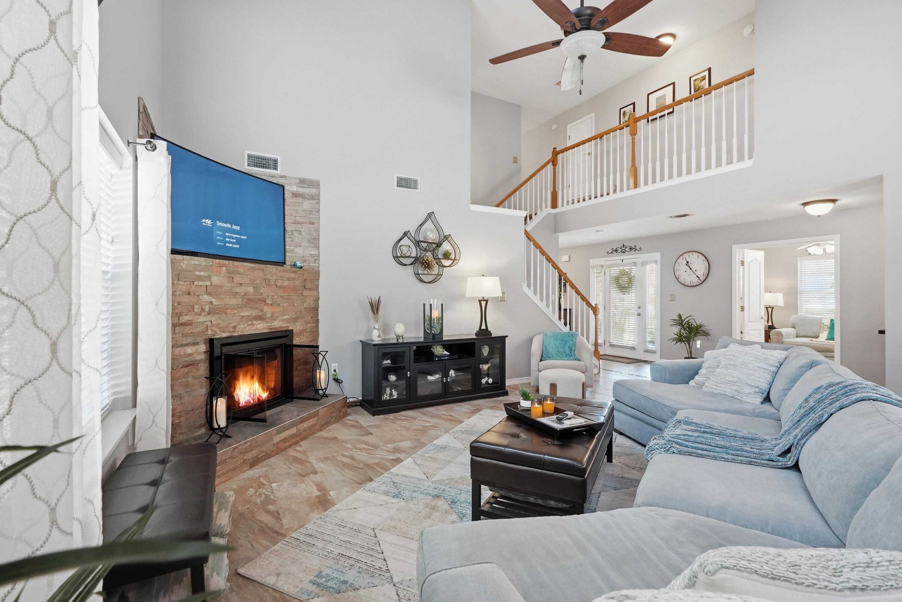 EMERALD LAKES PH 1 - Residential