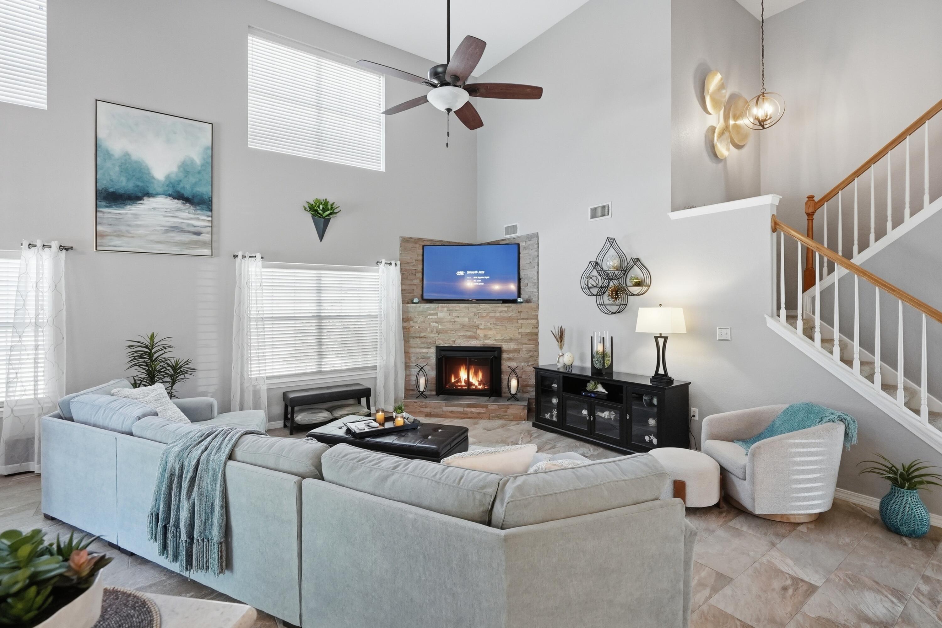 EMERALD LAKES PH 1 - Residential