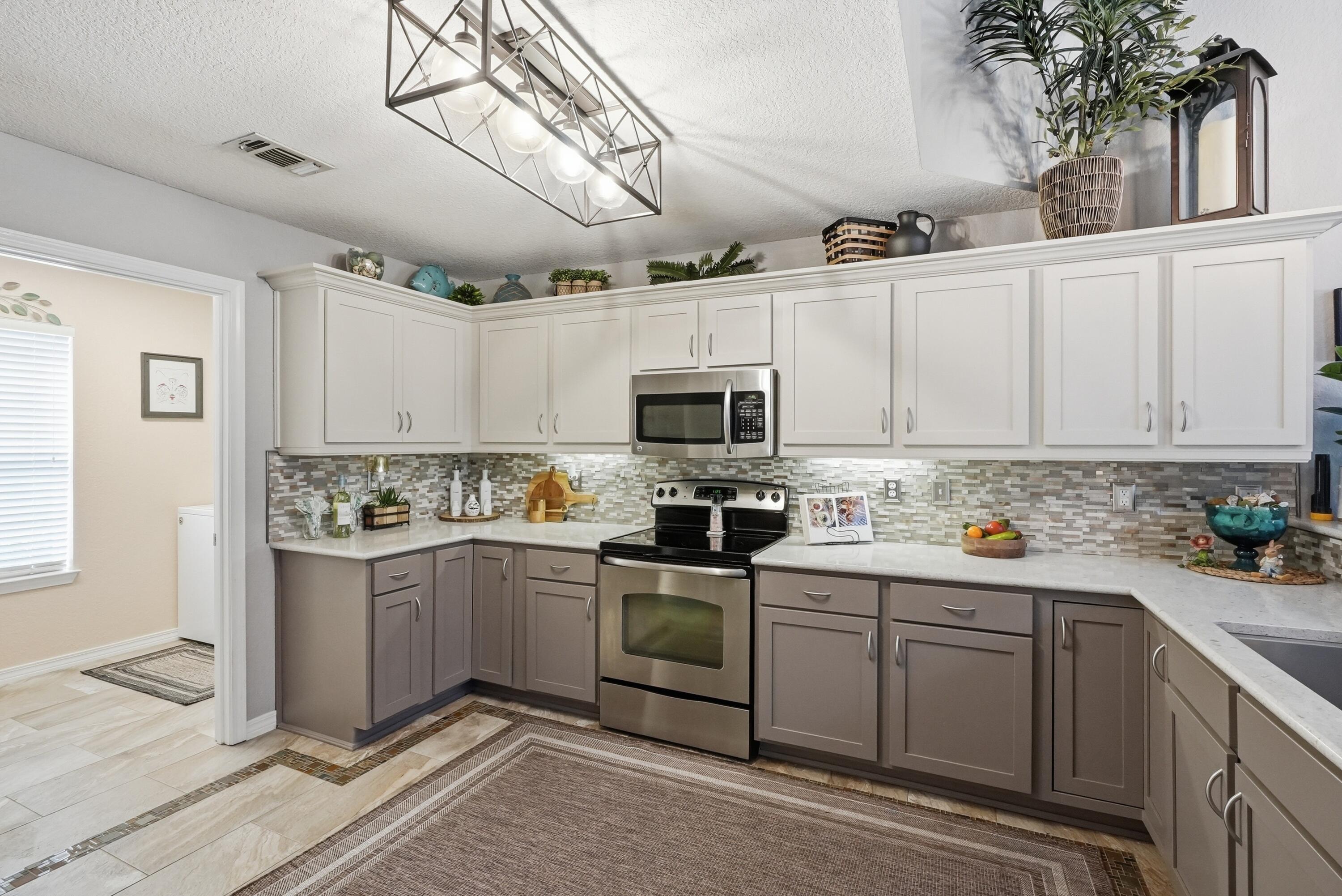 EMERALD LAKES PH 1 - Residential