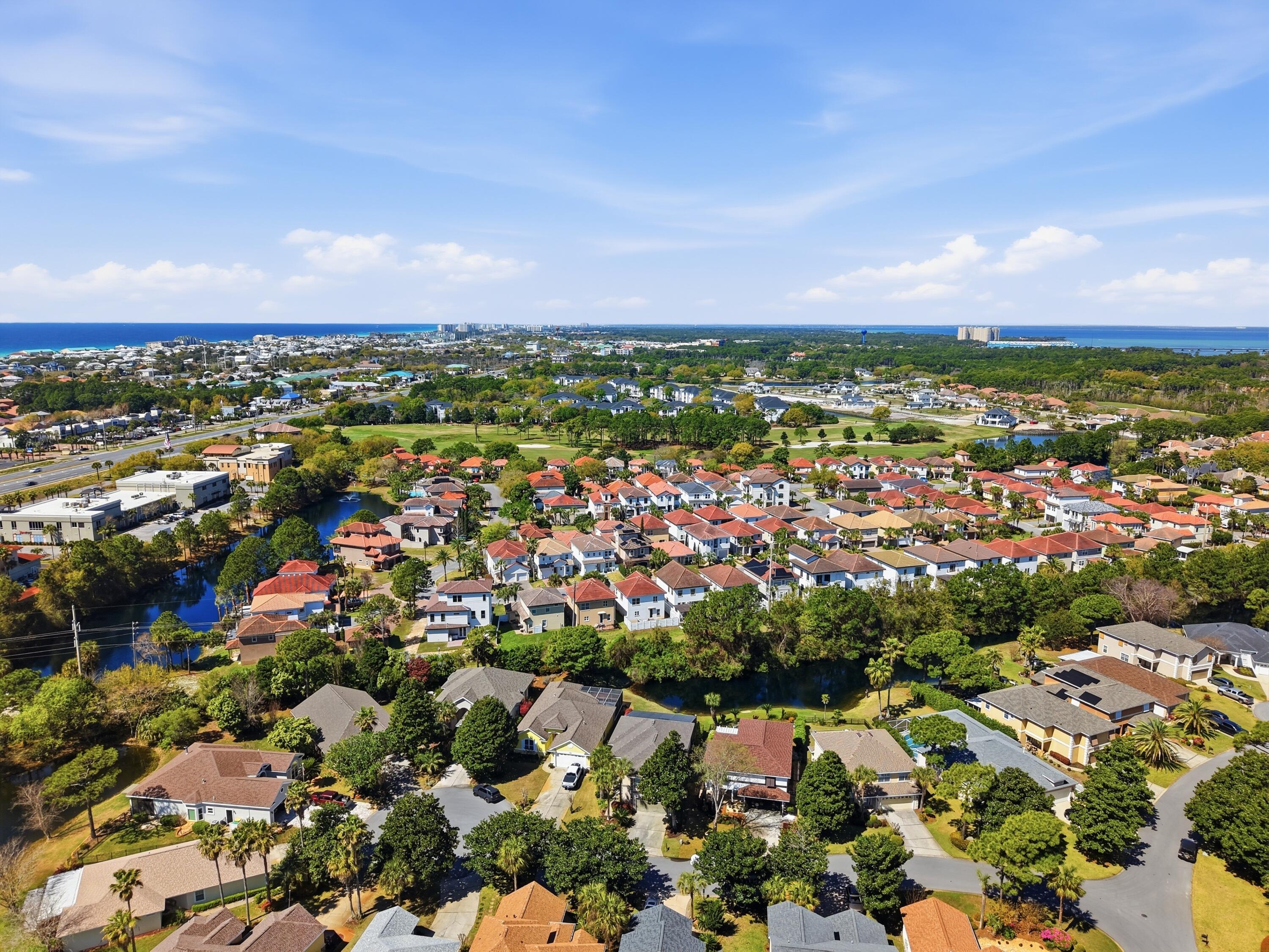 EMERALD LAKES PH 1 - Residential