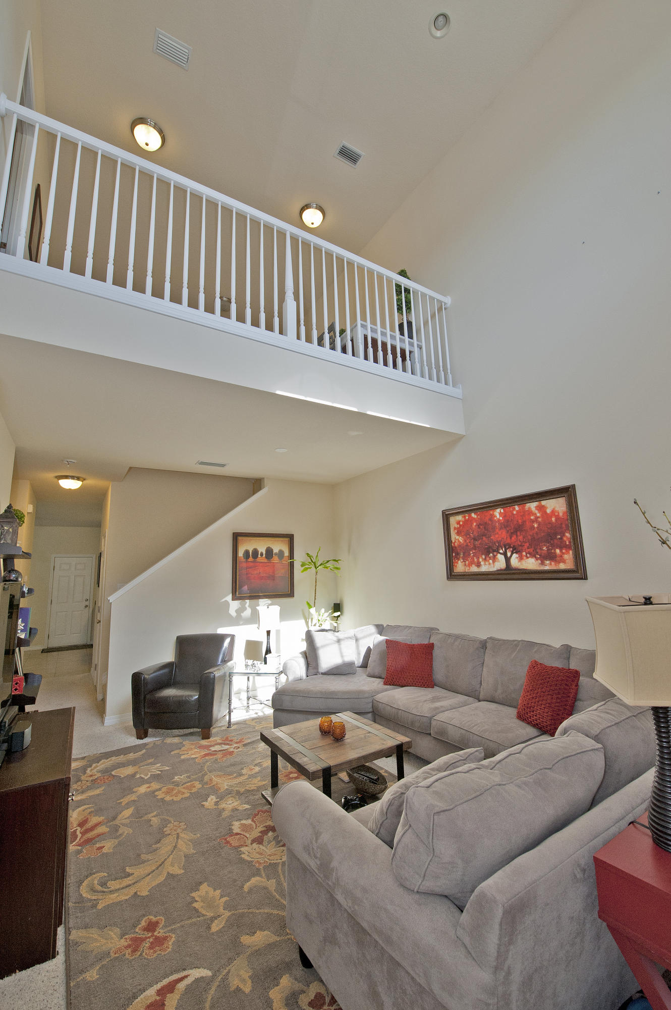 MERIDIAN SQUARE T/H - Residential